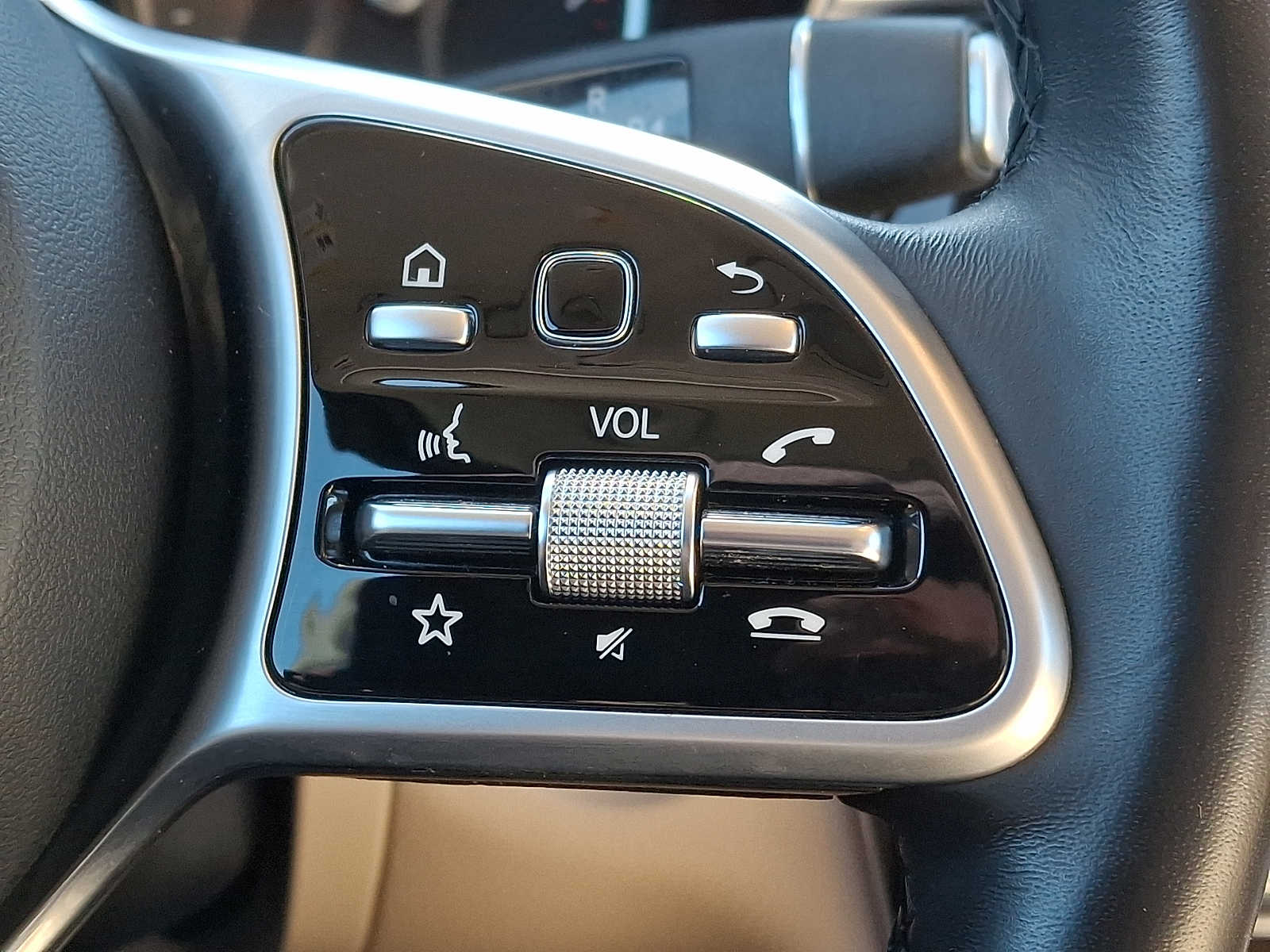 Thumbnail: 2022 Mercedes-Benz GLC - 17