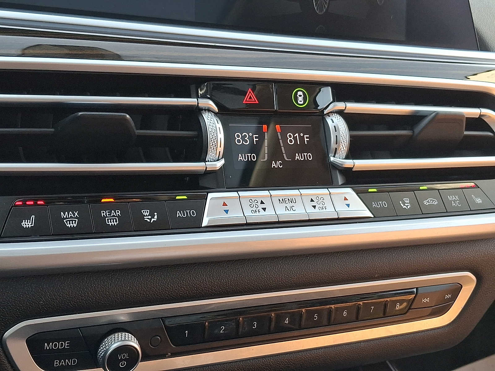 Thumbnail: 2021 BMW X7 - 14