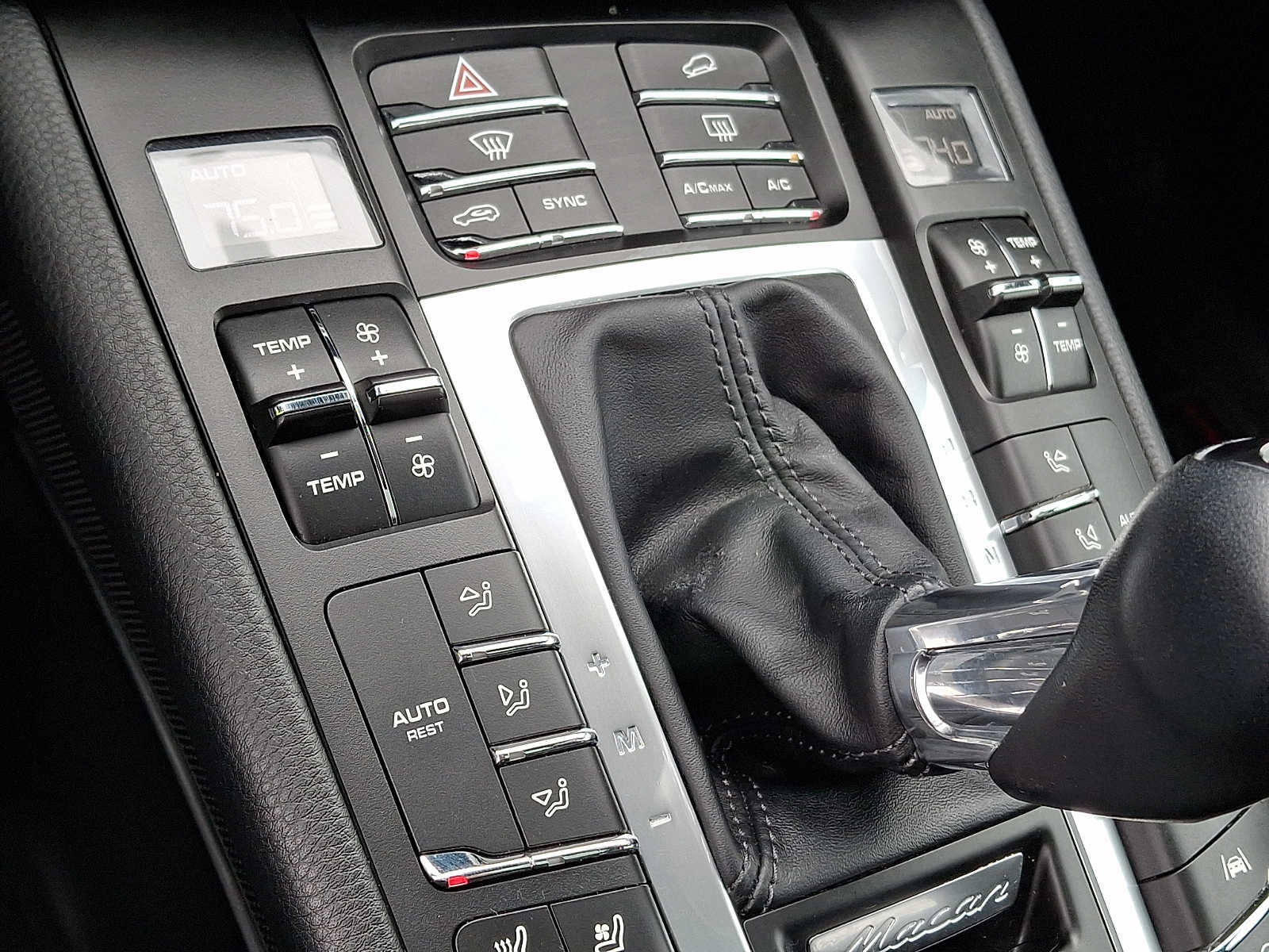 Thumbnail: 2019 Porsche Macan - 14