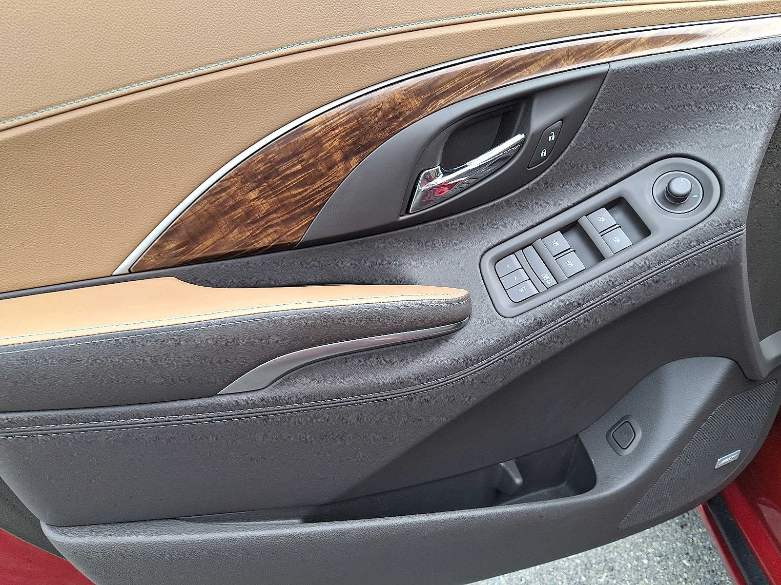 Thumbnail: 2014 Buick LaCrosse - 9