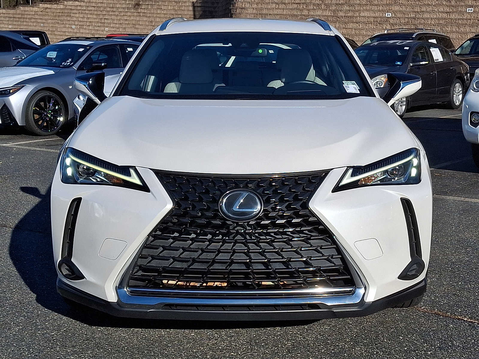 Thumbnail: 2022 Lexus UX - 2