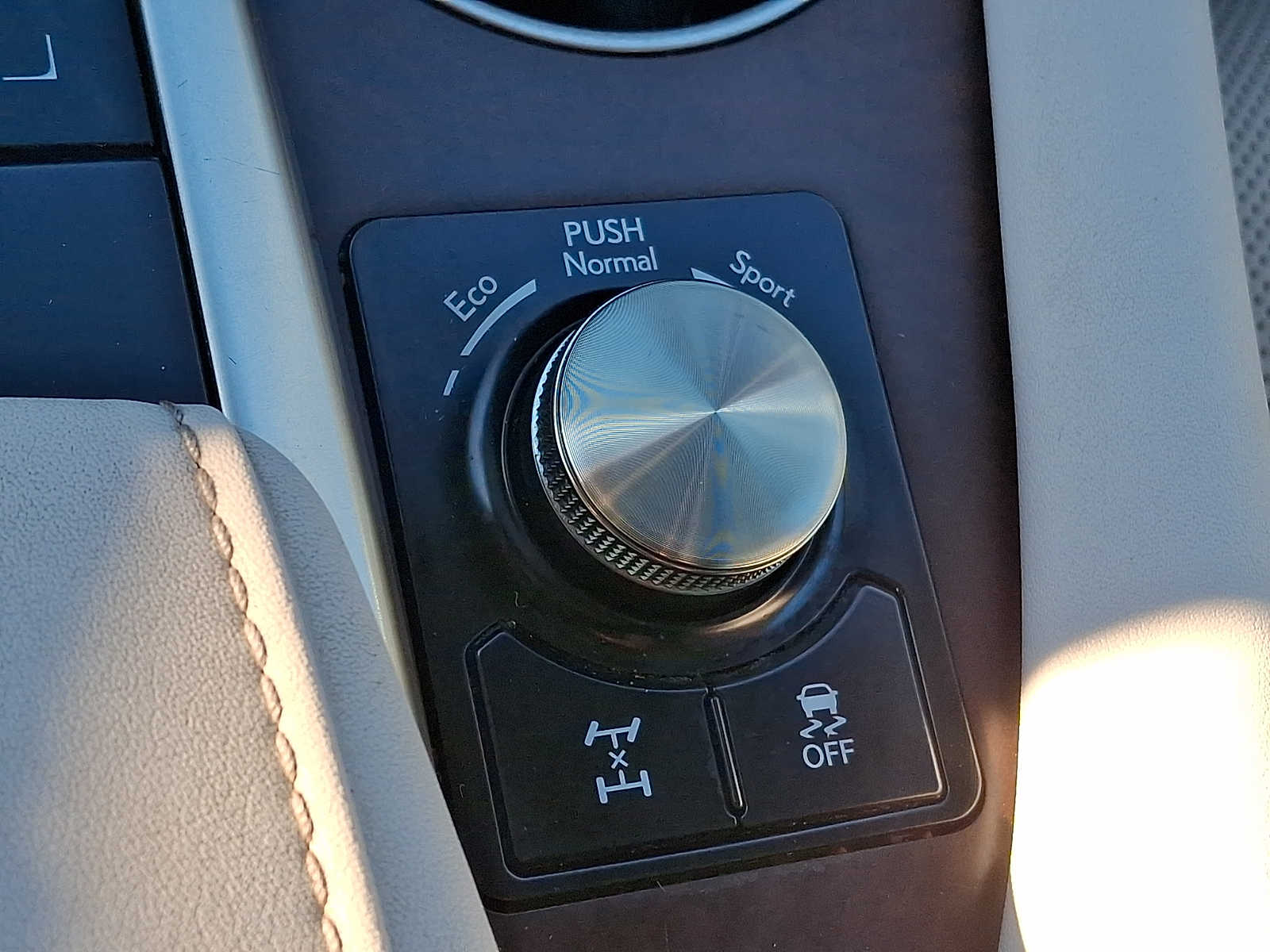 Thumbnail: 2020 Lexus RX - 22