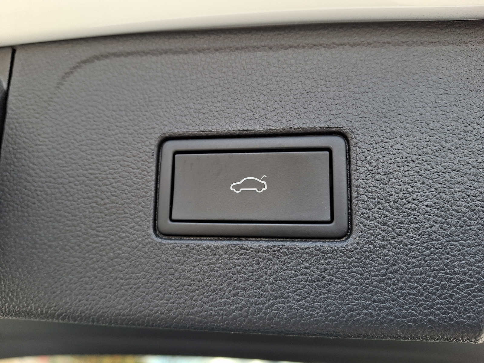 Thumbnail: 2022 Volkswagen Atlas - 28