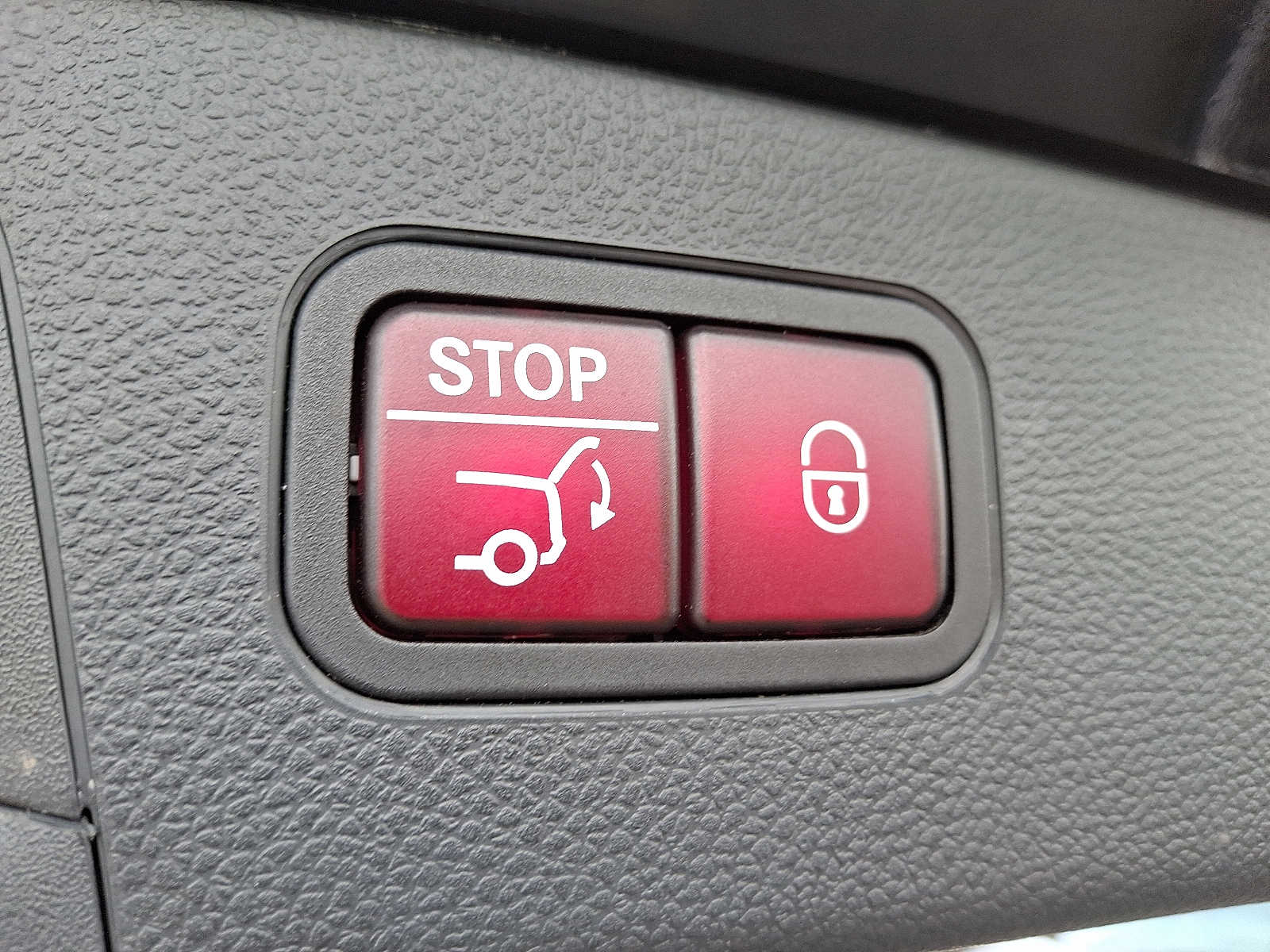 Thumbnail: 2022 Mercedes-Benz GLC - 27