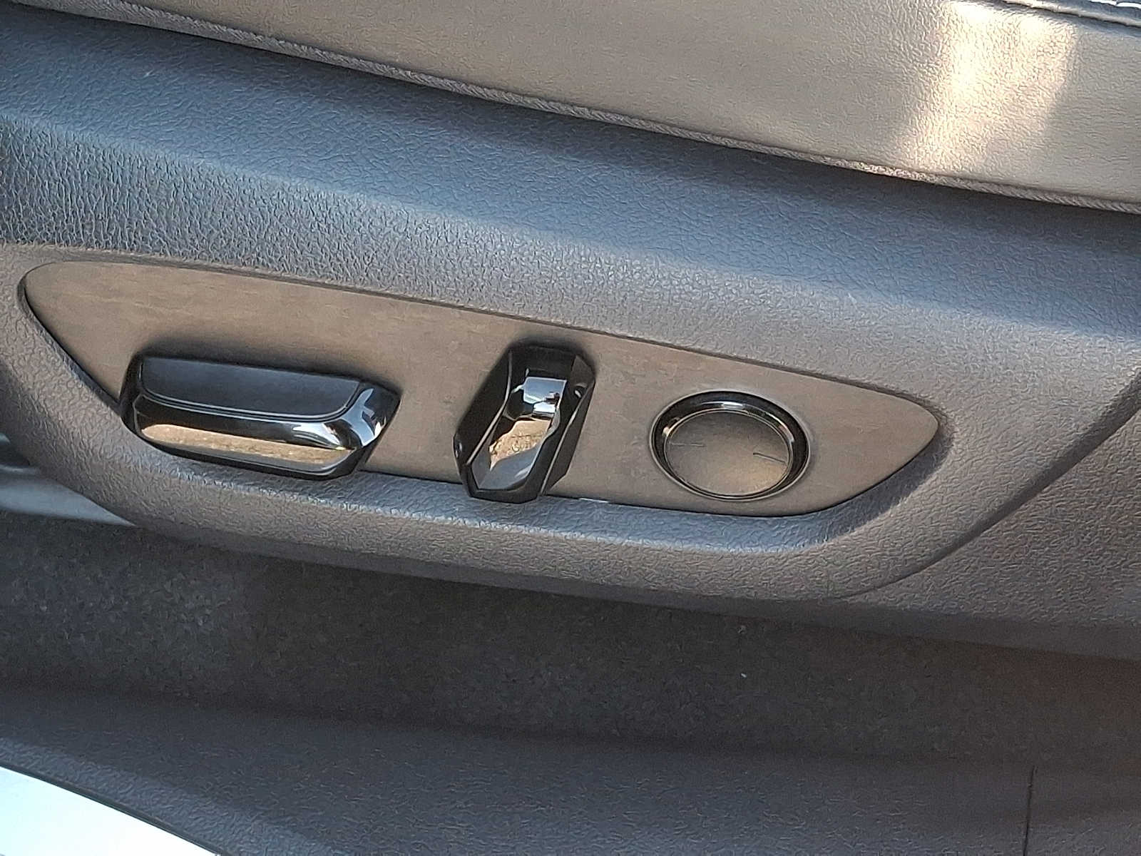 Thumbnail: 2025 Lexus RX - 10