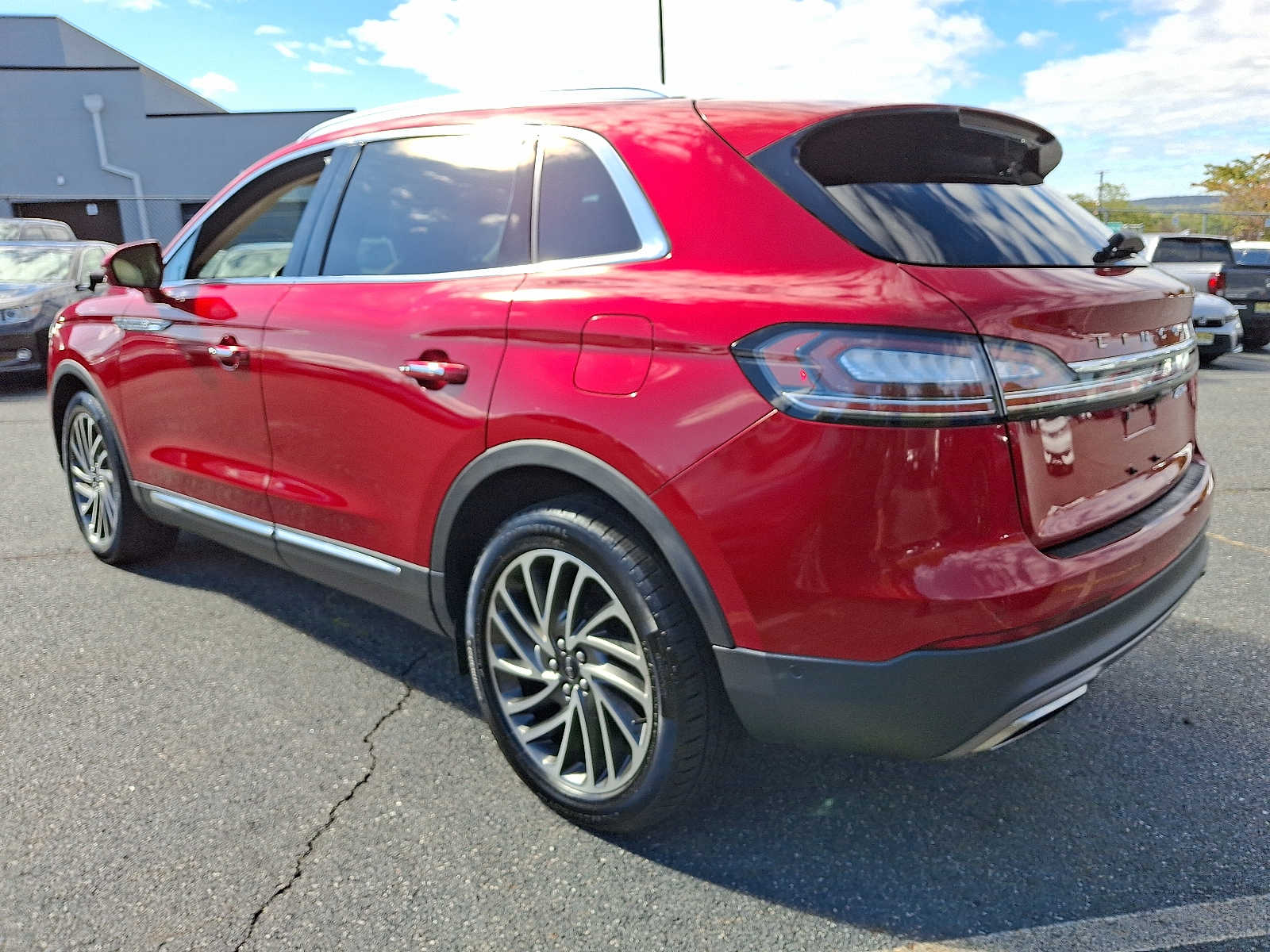 Thumbnail: 2020 Lincoln Nautilus - 6