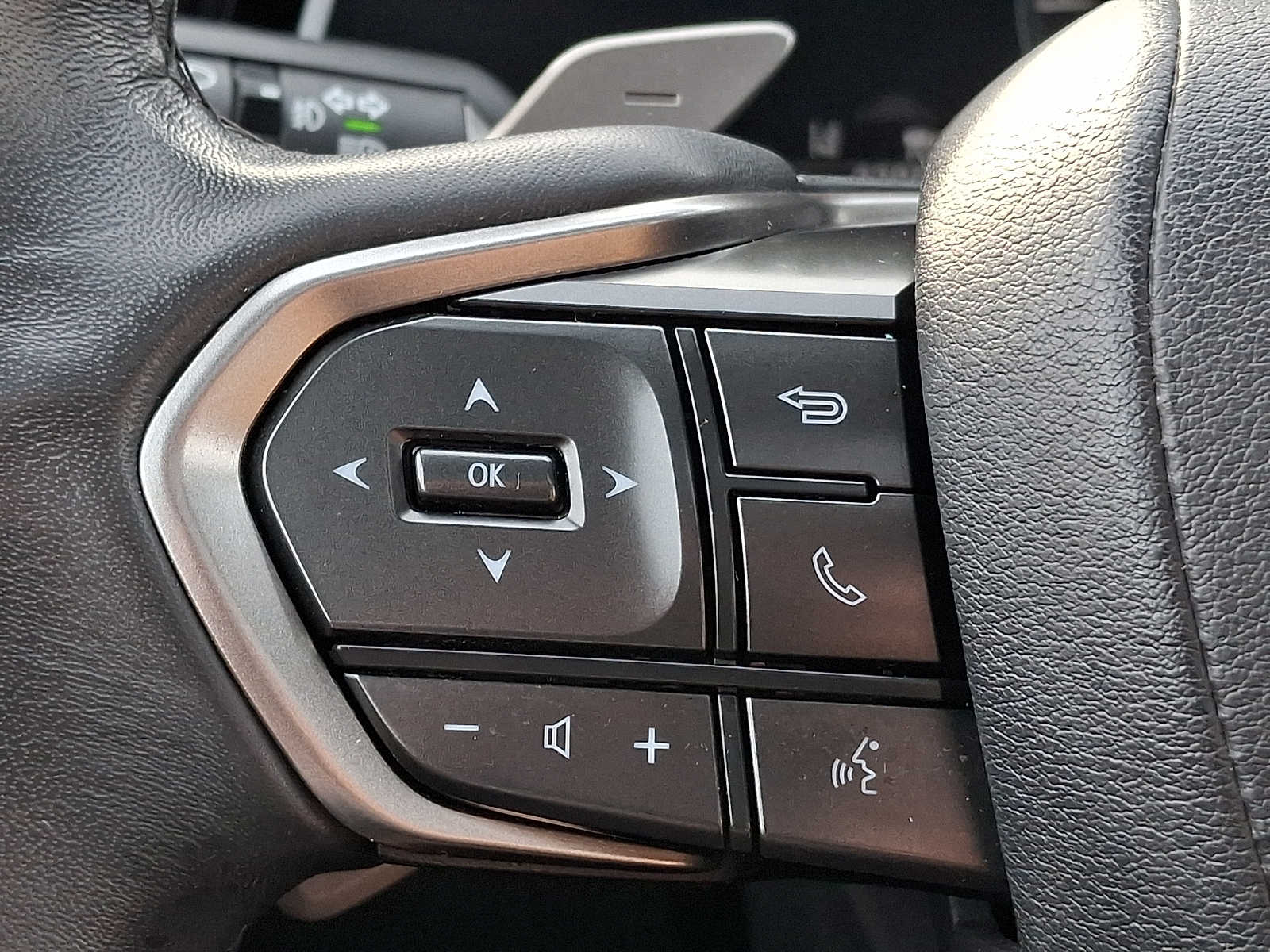 Thumbnail: 2024 Lexus RX - 17