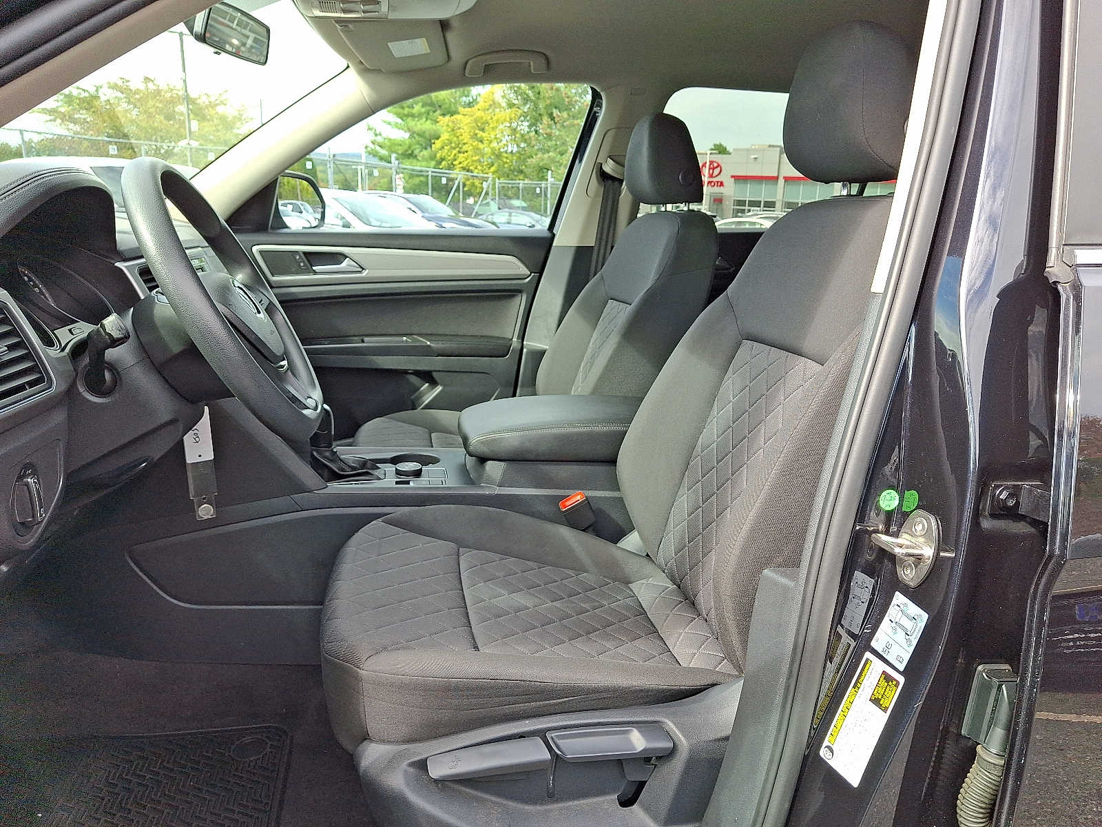 Thumbnail: 2018 Volkswagen Atlas - 12