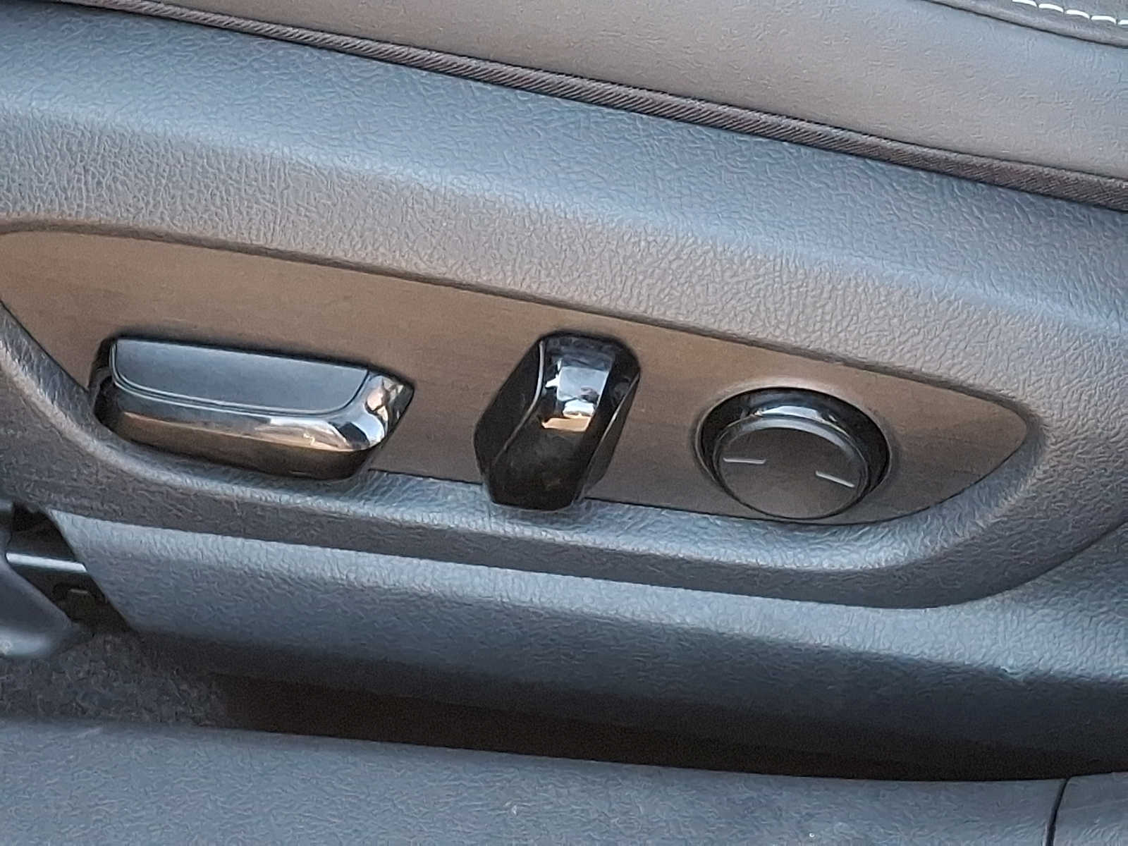 Thumbnail: 2023 Lexus UX - 11