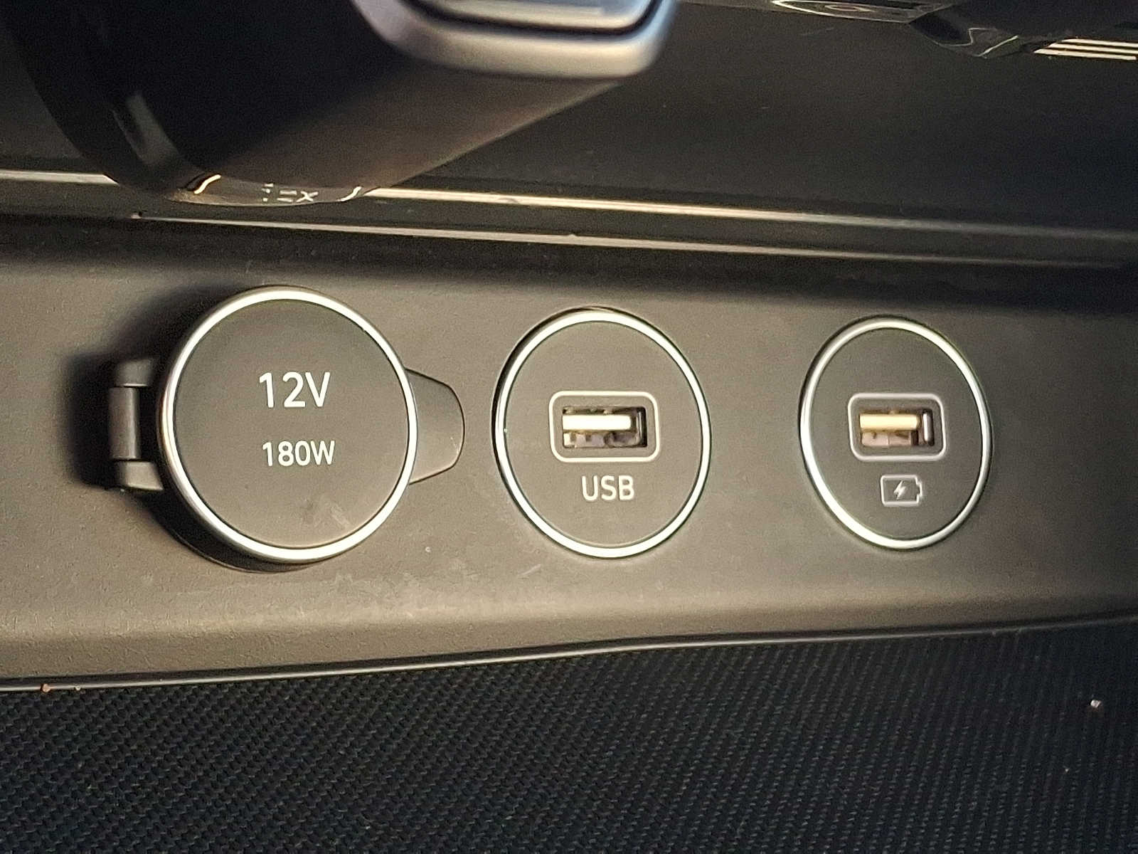 Thumbnail: 2023 Genesis G70 - 24