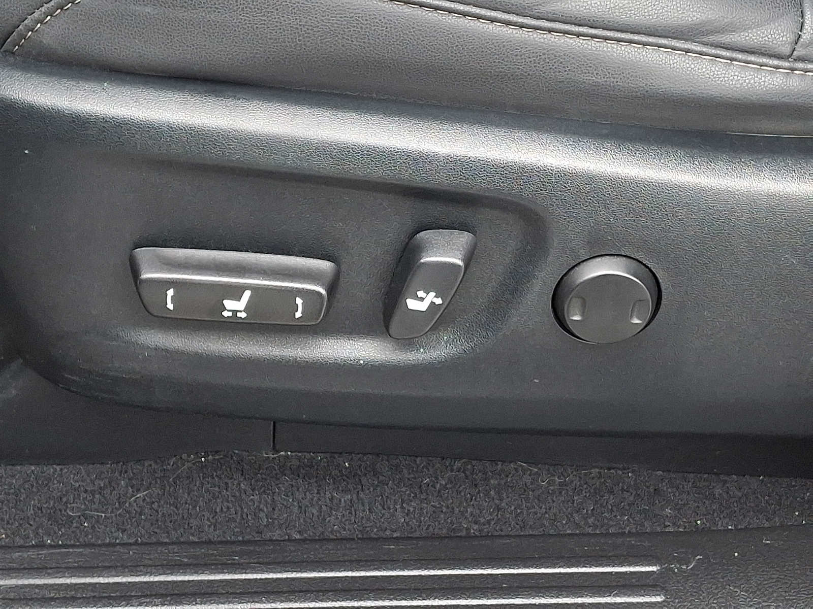 Thumbnail: 2023 Lexus GX - 12