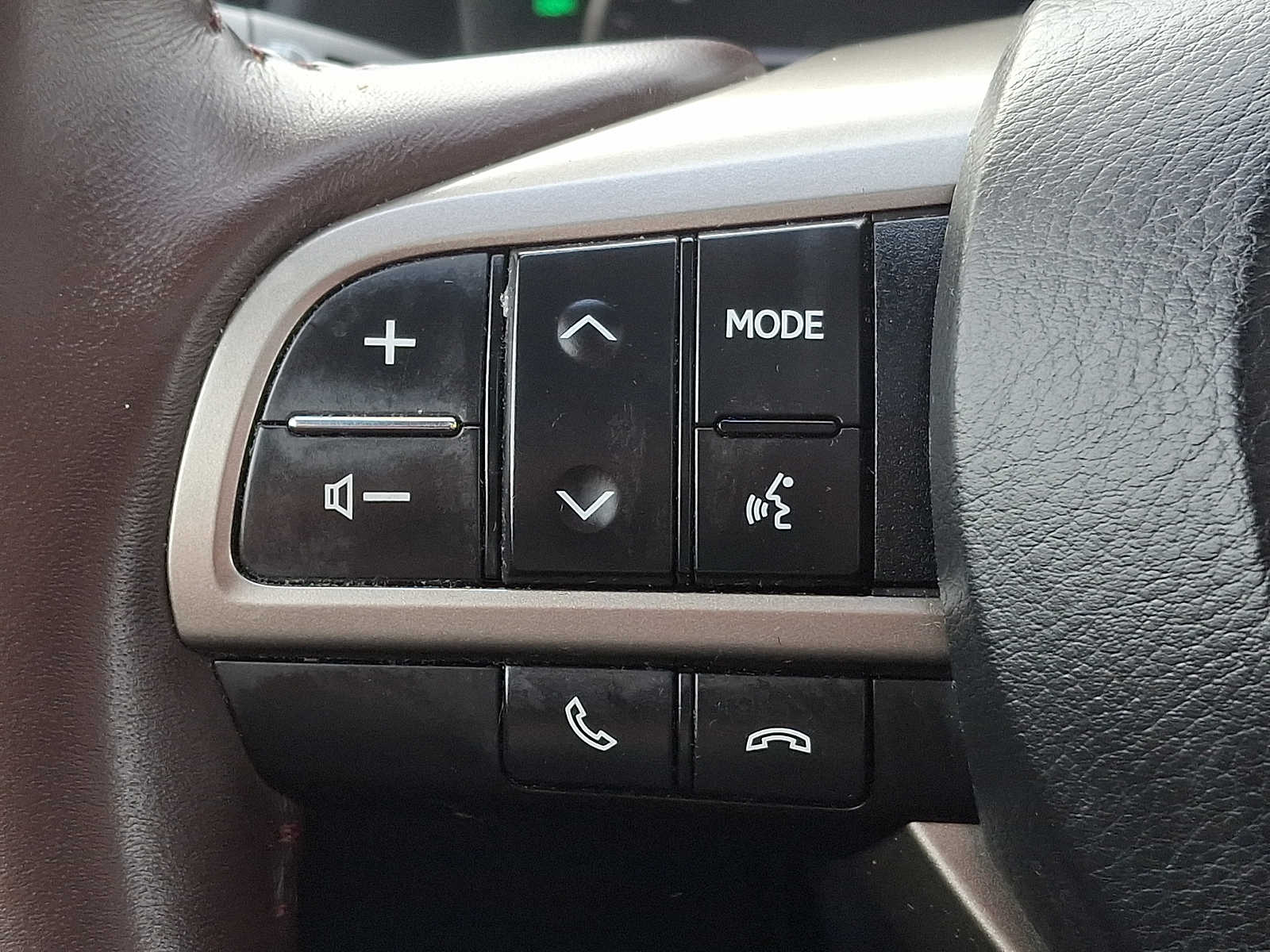 Thumbnail: 2017 Lexus RX - 17