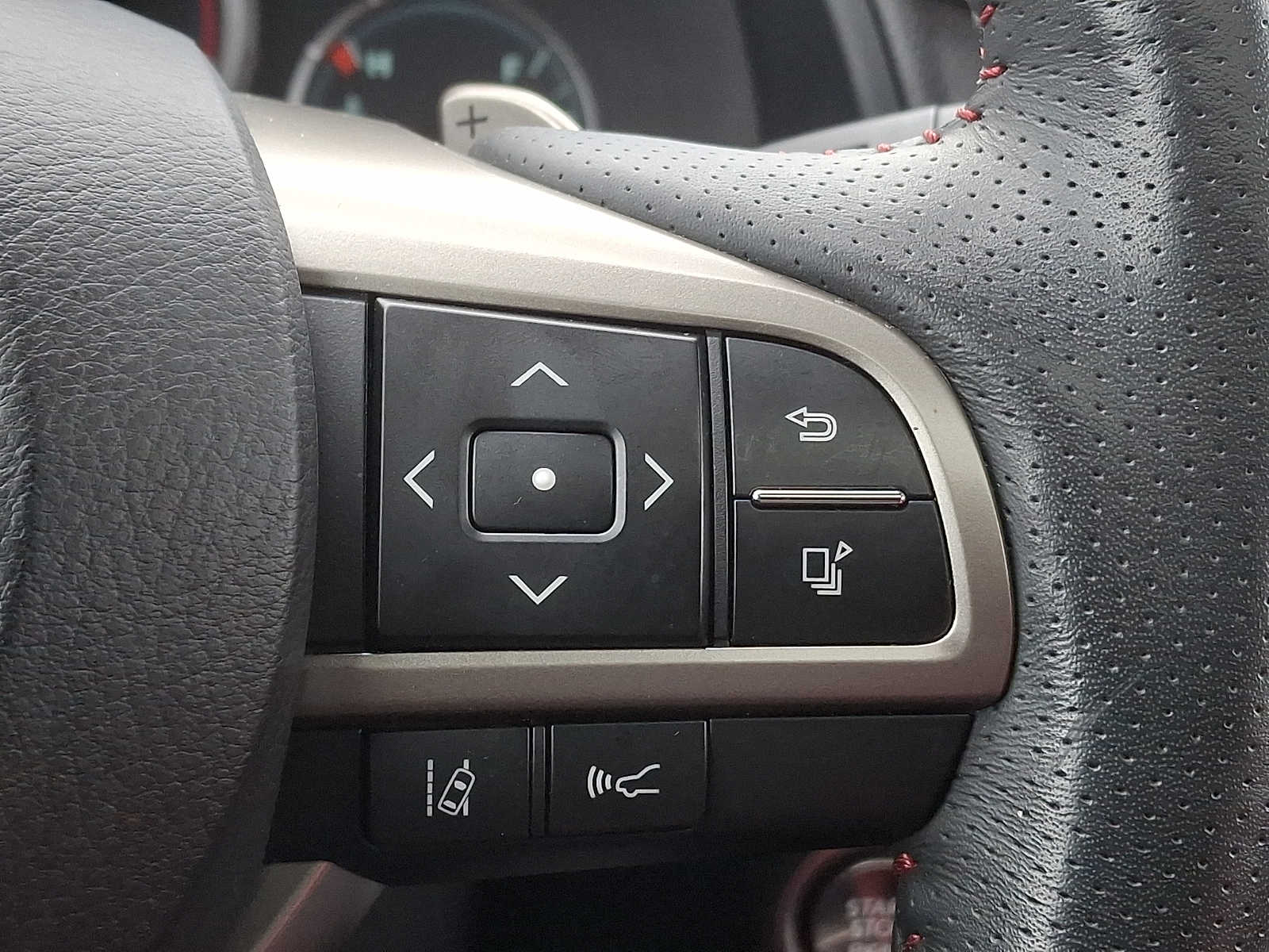 Thumbnail: 2022 Lexus RX - 19