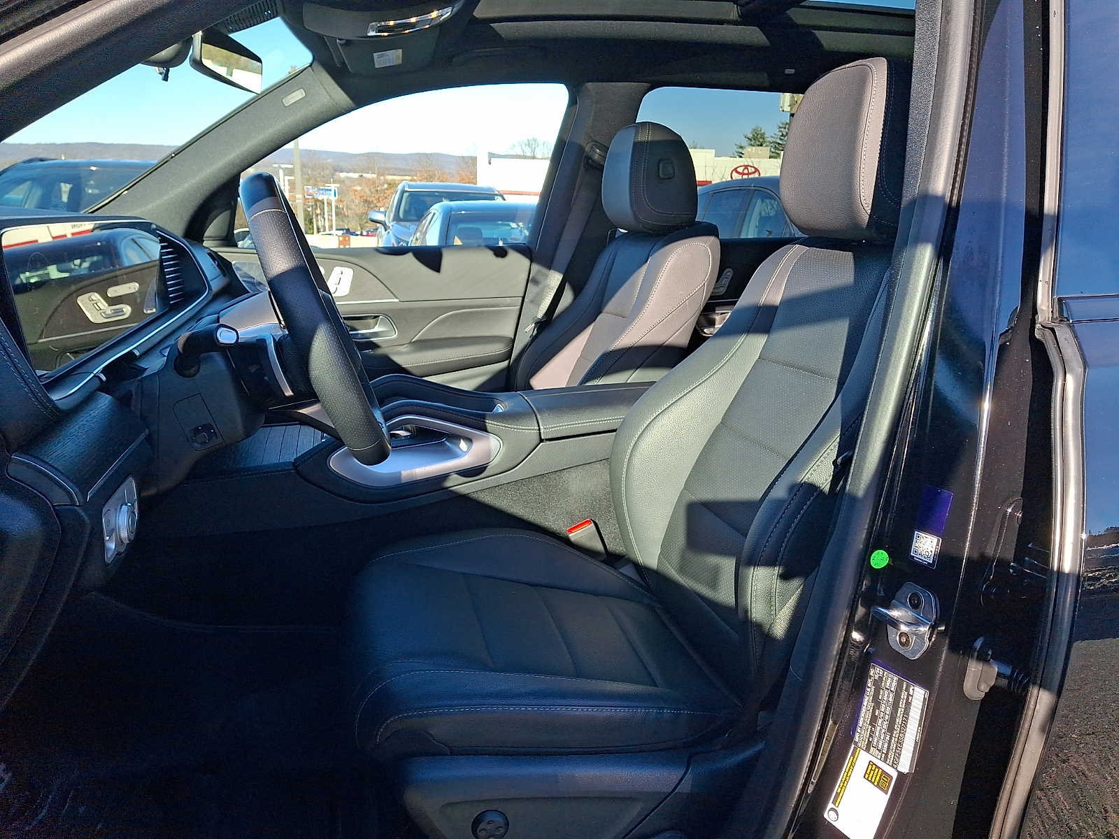 Thumbnail: 2025 Mercedes-Benz GLS - 10