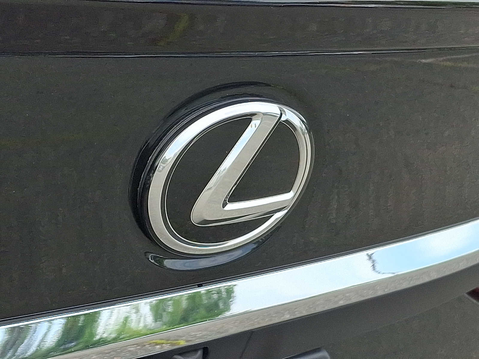 Thumbnail: 2023 Lexus ES - 28