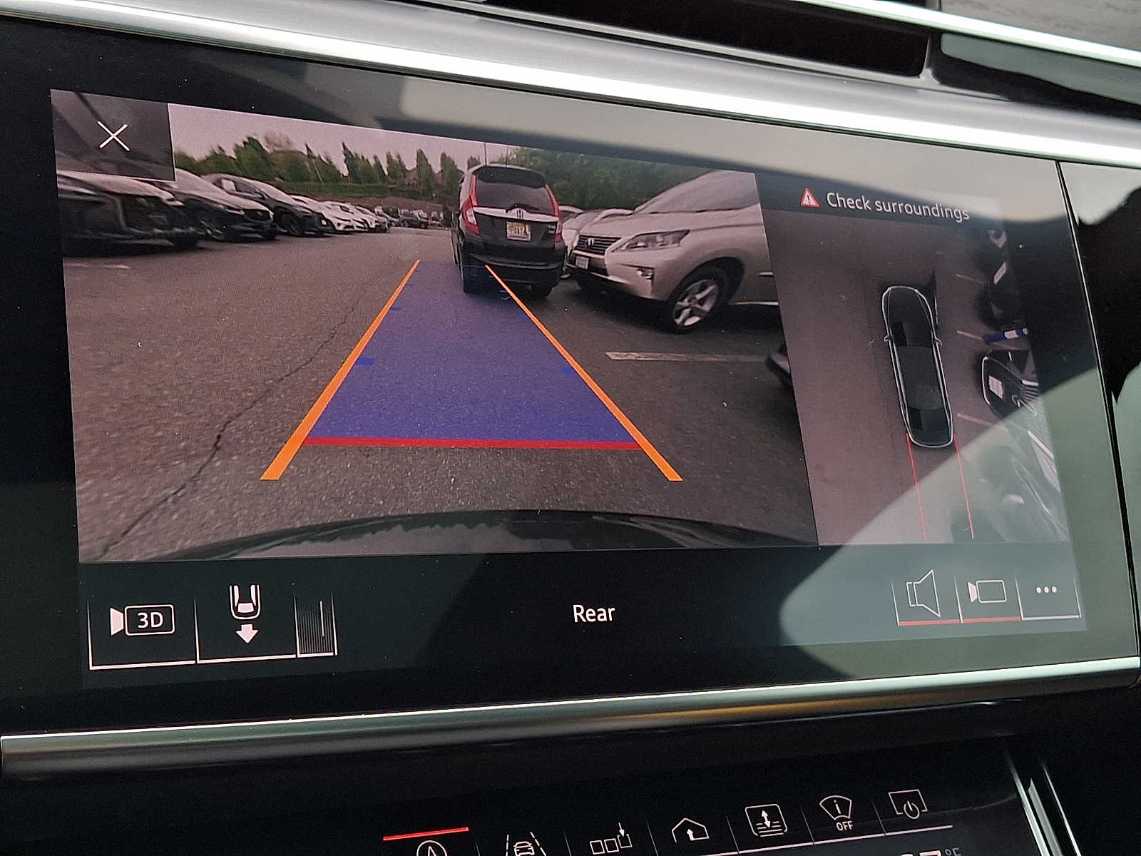 Thumbnail: 2019 Audi A8 - 16