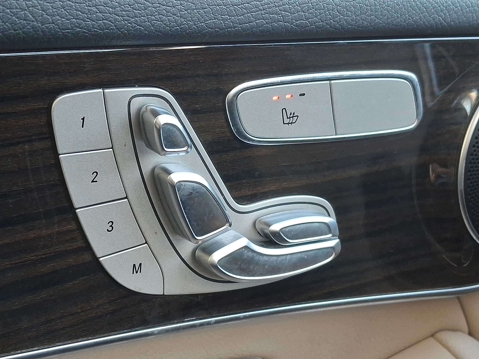 Thumbnail: 2022 Mercedes-Benz GLC - 21