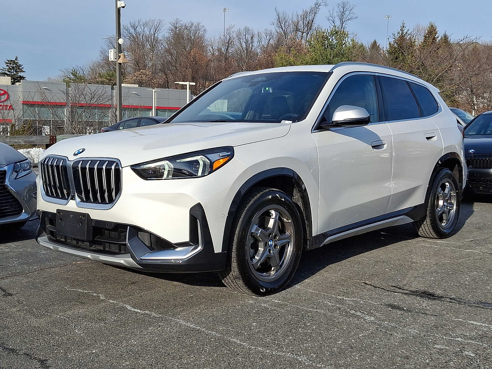 Thumbnail: 2023 BMW X1 - 1