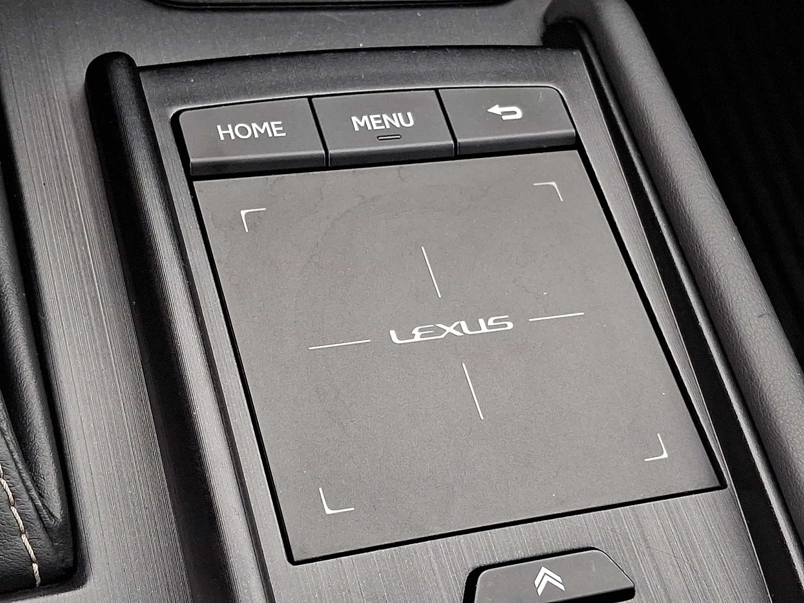 Thumbnail: 2020 Lexus ES - 22