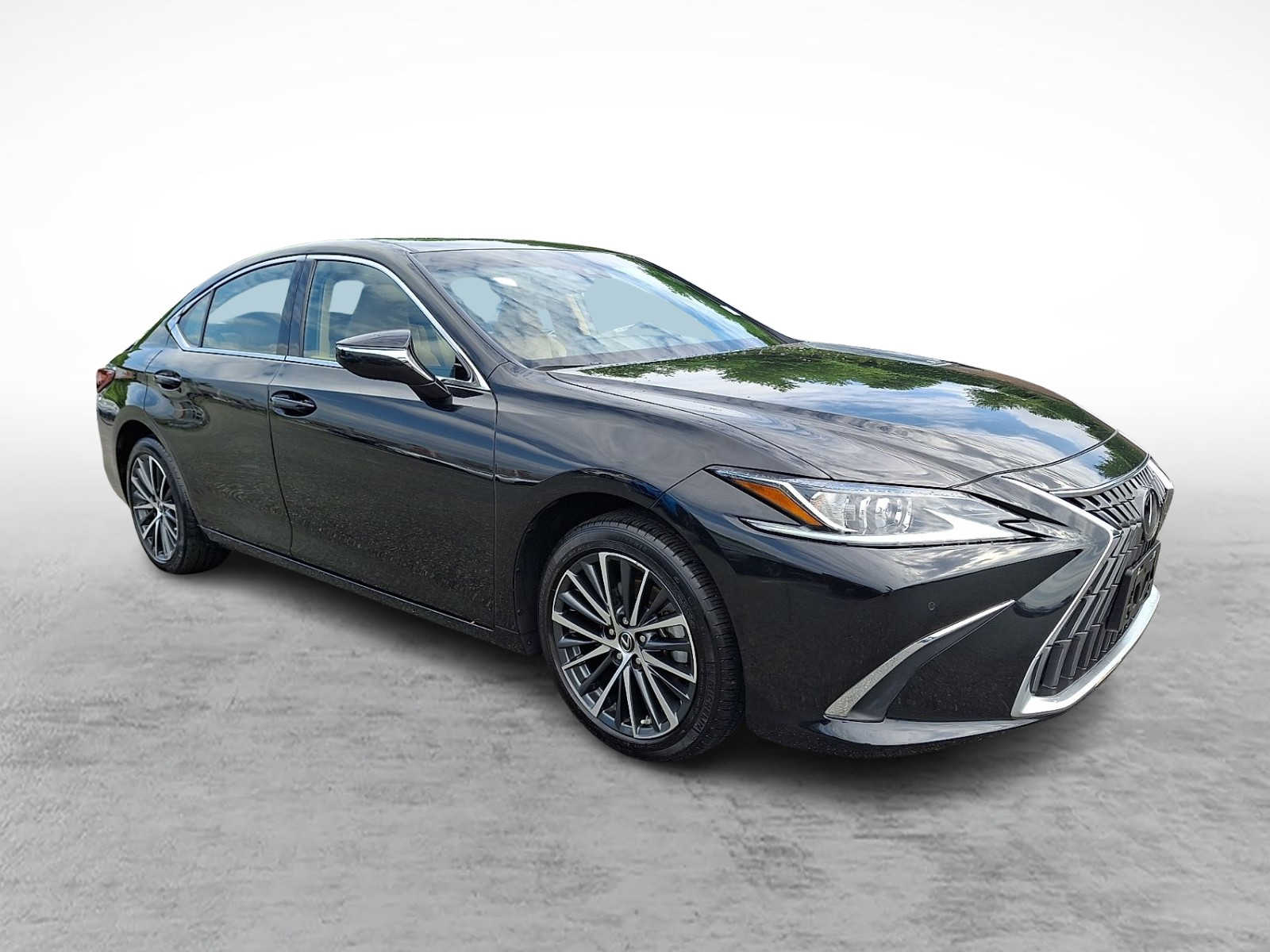 Thumbnail: 2023 Lexus ES - 3
