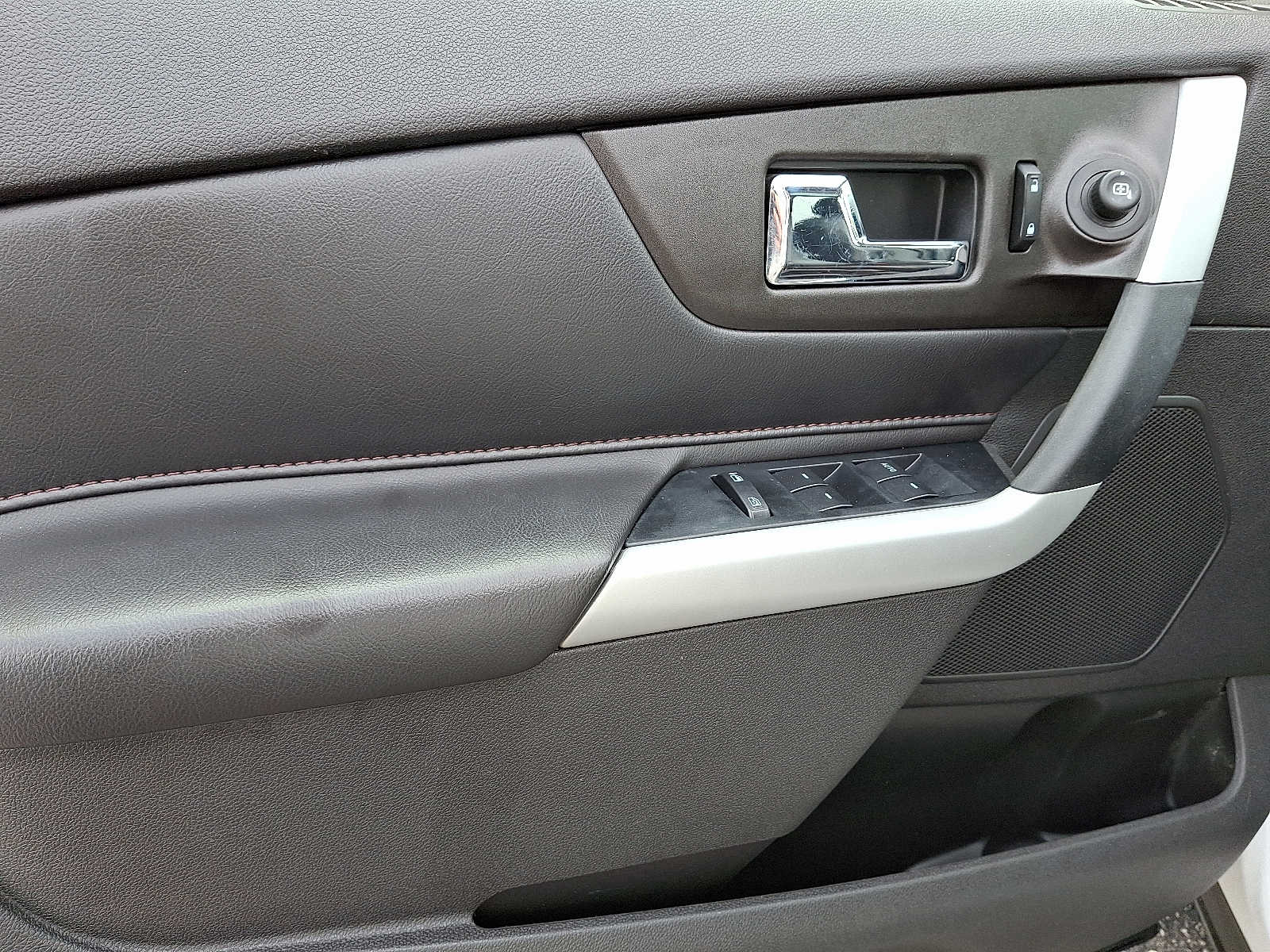 Thumbnail: 2011 Ford Edge - 9