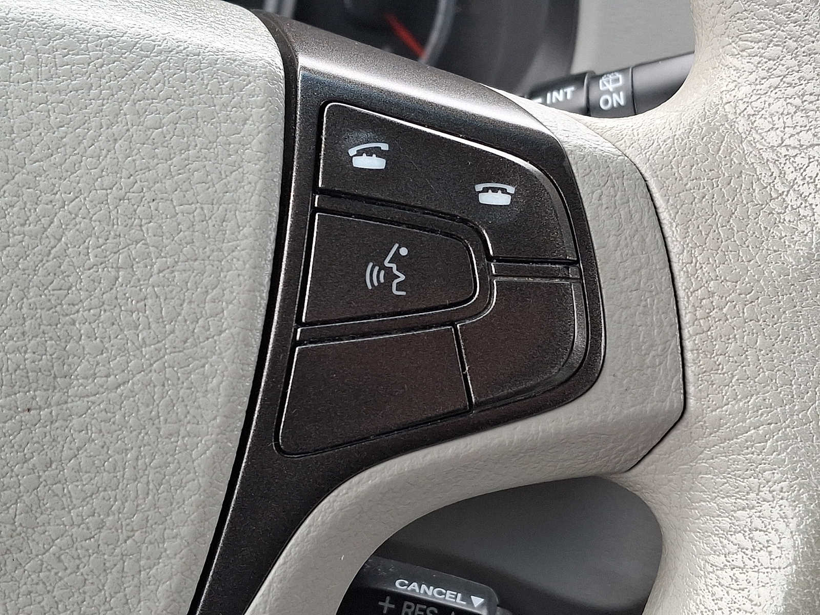 Thumbnail: 2012 Toyota Sienna - 19