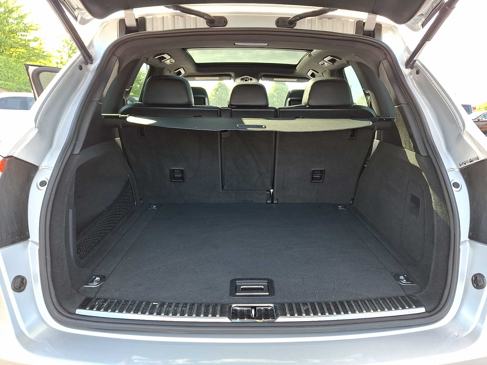 Thumbnail: 2012 Porsche Cayenne - 27