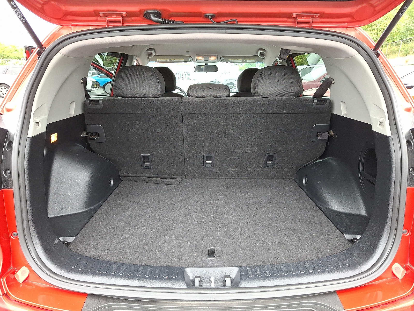 Thumbnail: 2014 Kia Sportage - 24