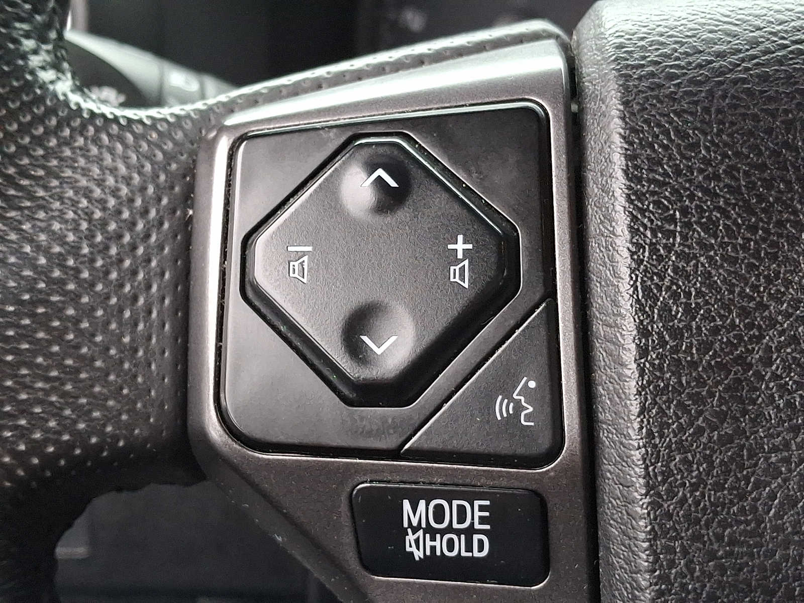 Thumbnail: 2021 Toyota Tacoma - 17