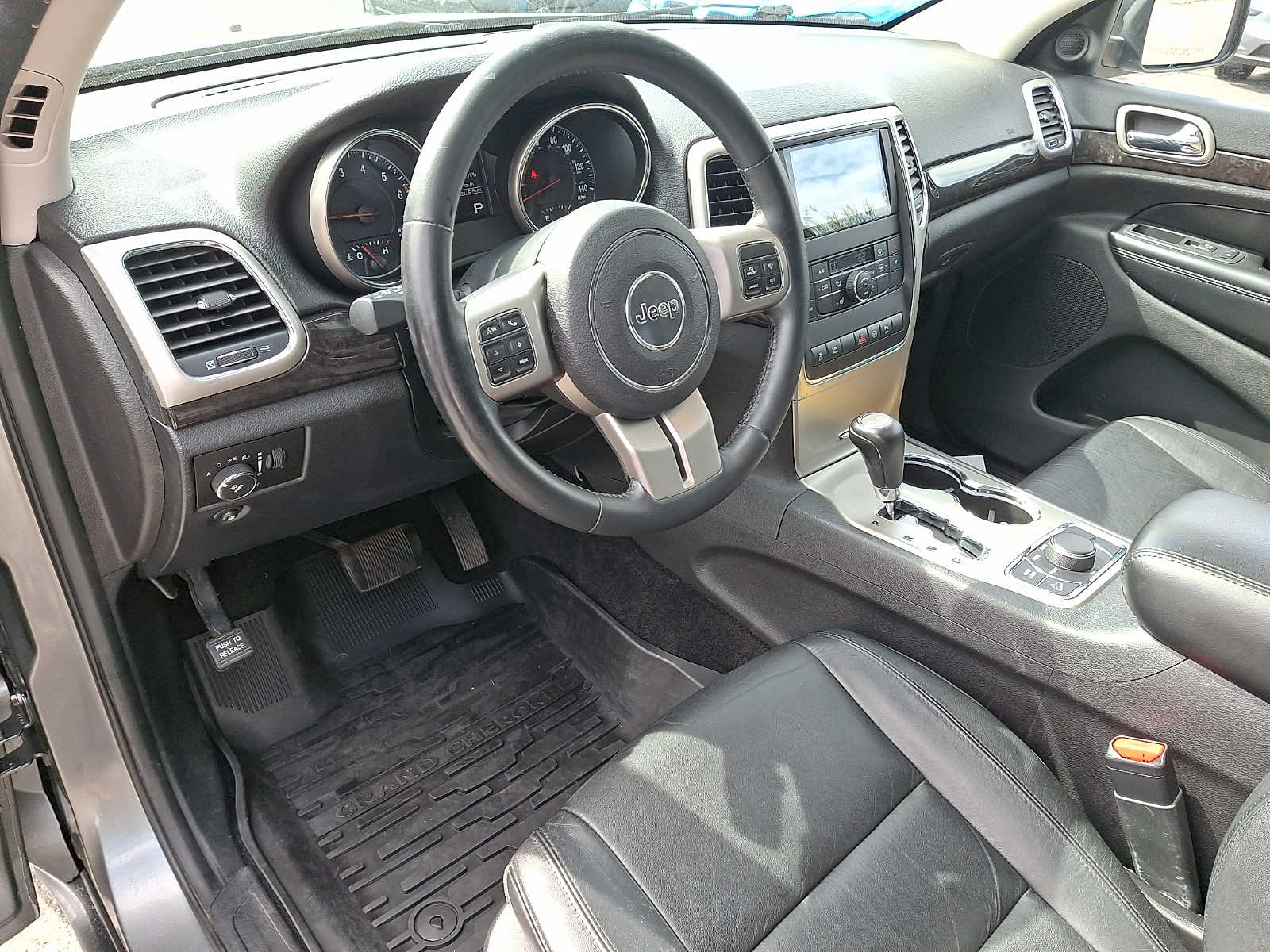 Thumbnail: 2012 Jeep Grand Cherokee - 10