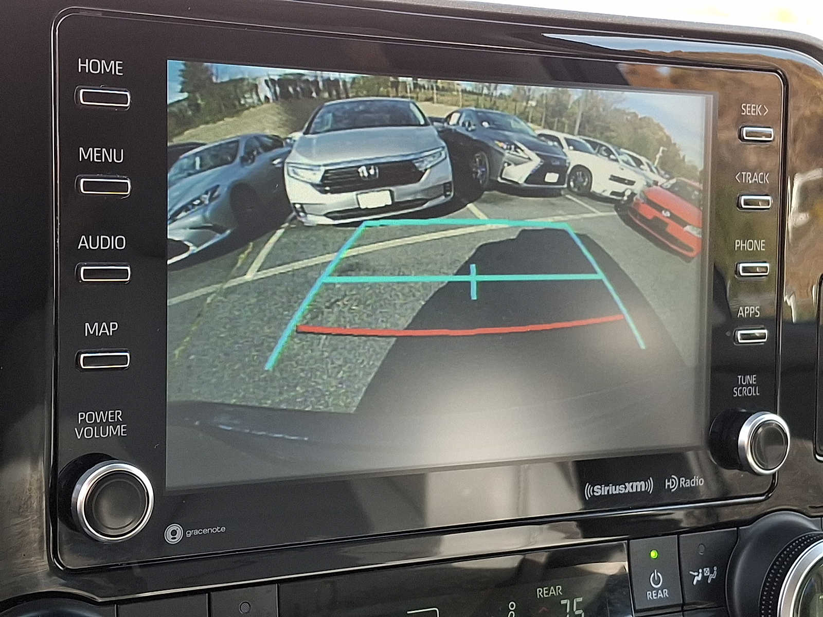 Thumbnail: 2021 Toyota Highlander - 17