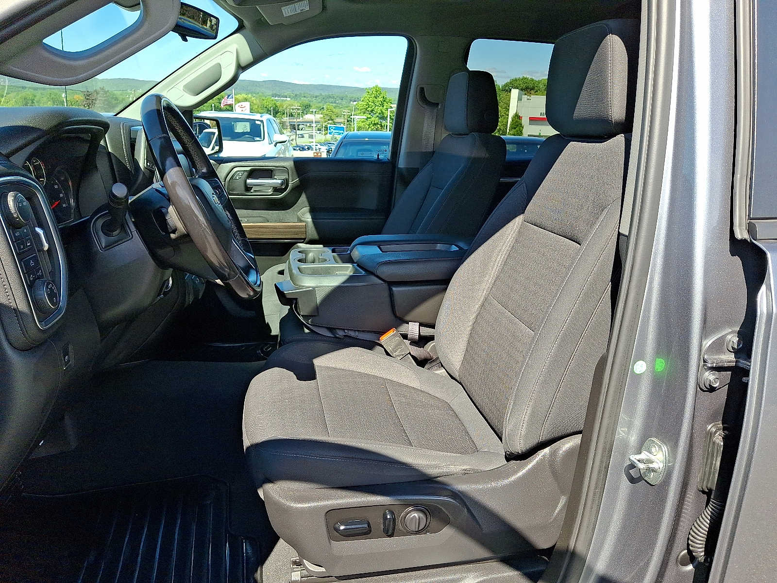 Thumbnail: 2021 Chevrolet Silverado 1500 - 9