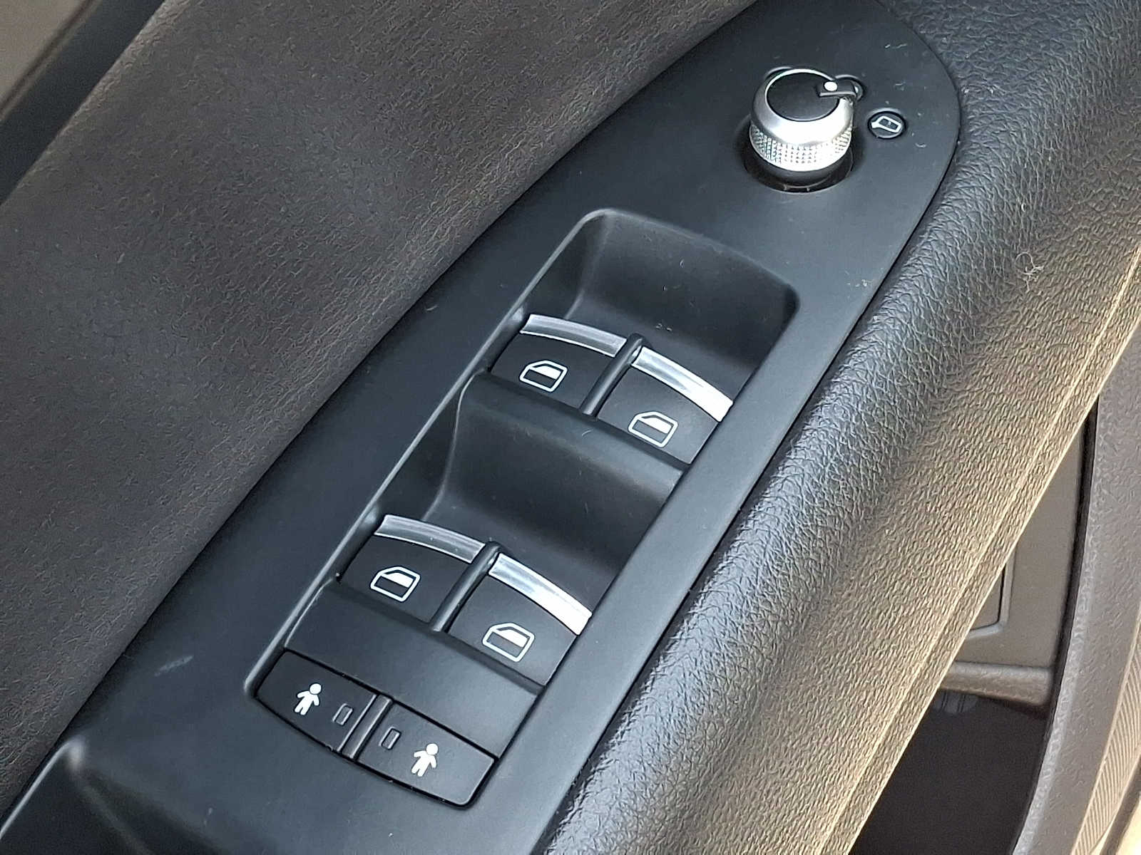 Thumbnail: 2012 Audi Q7 - 24