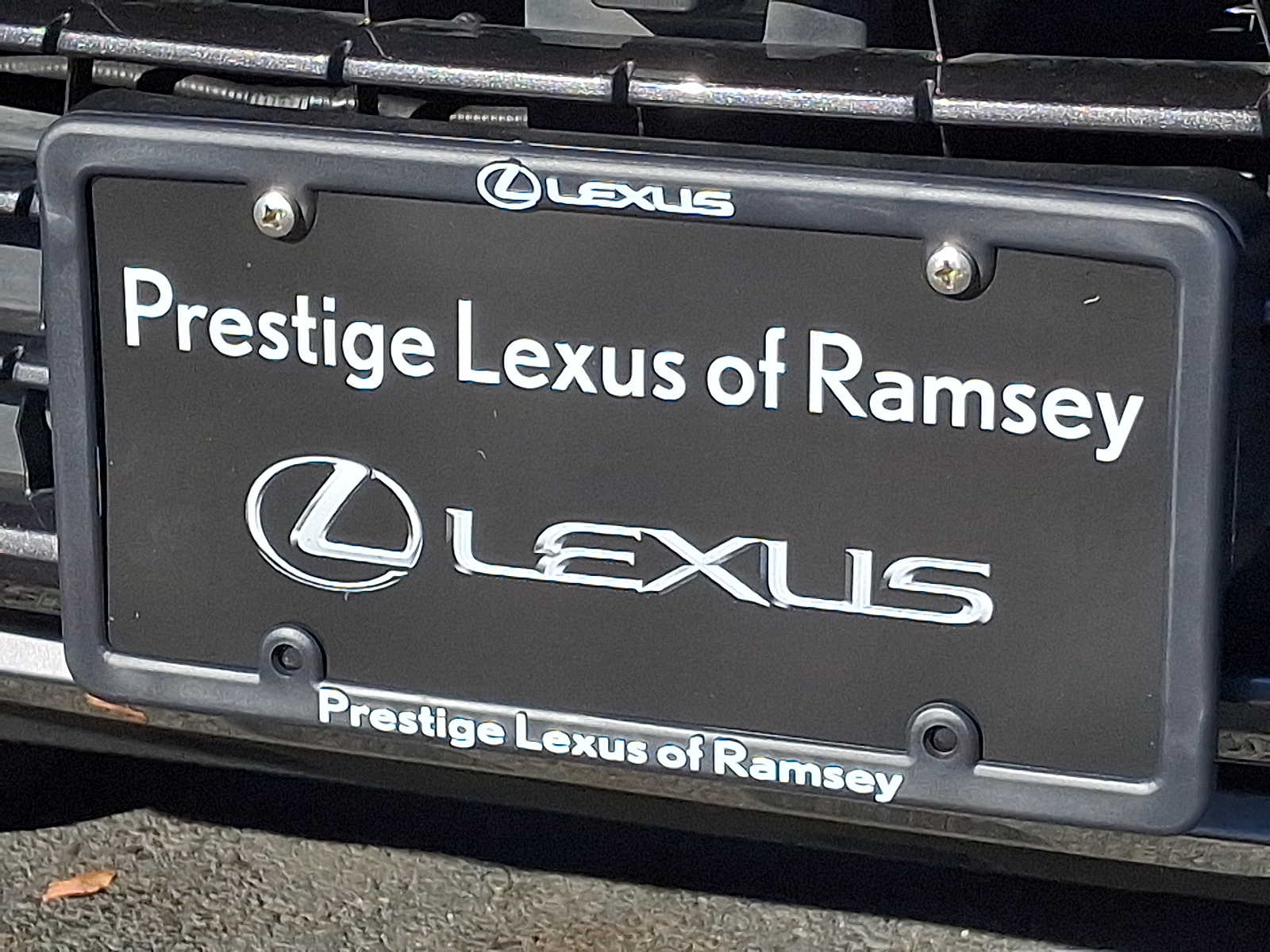 Thumbnail: 2020 Lexus ES - 30