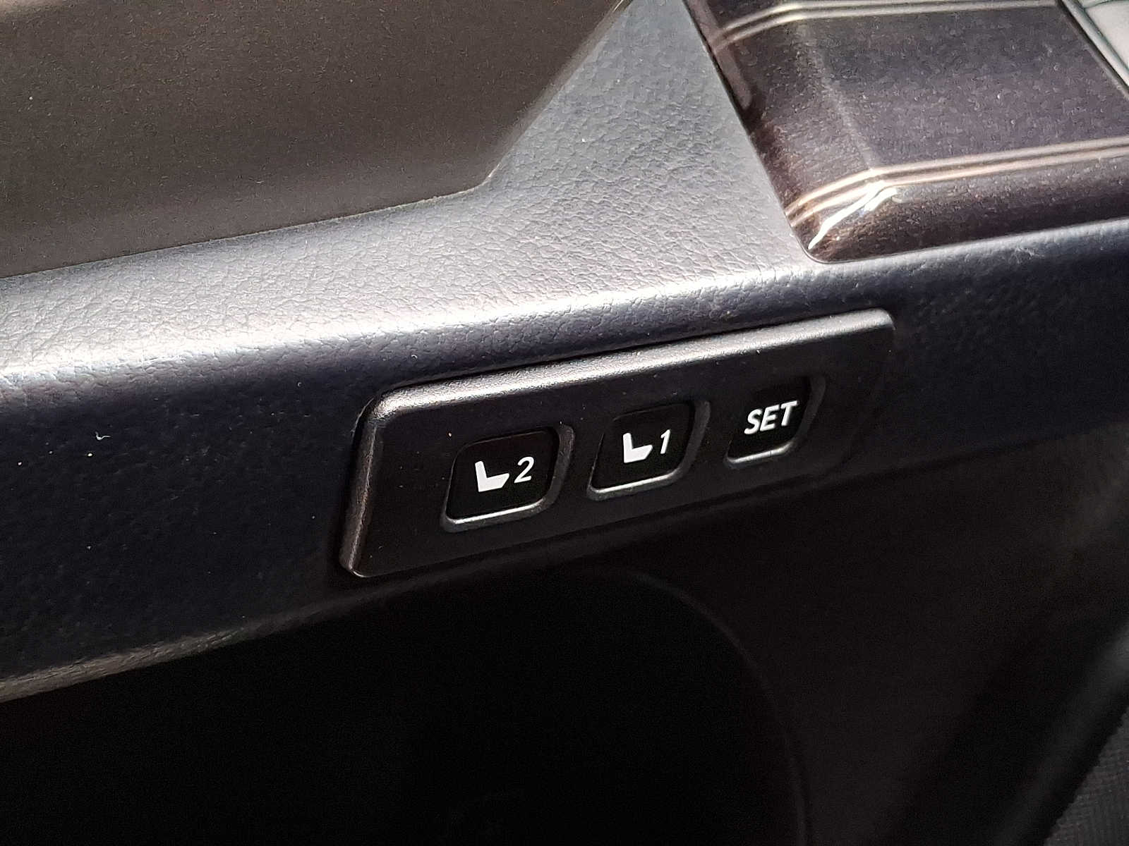 Thumbnail: 2021 Lexus GX - 25