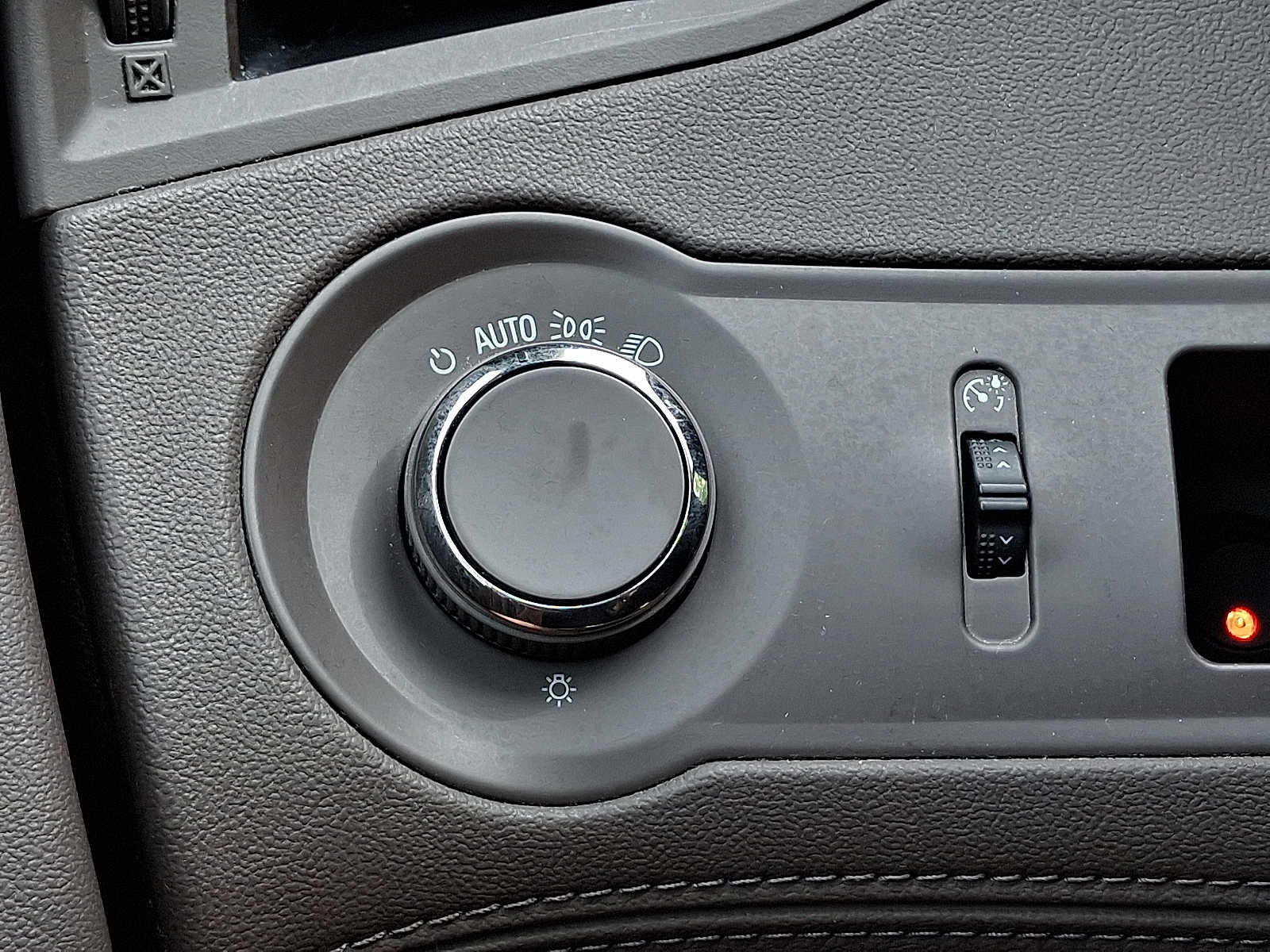 Thumbnail: 2014 Buick LaCrosse - 24