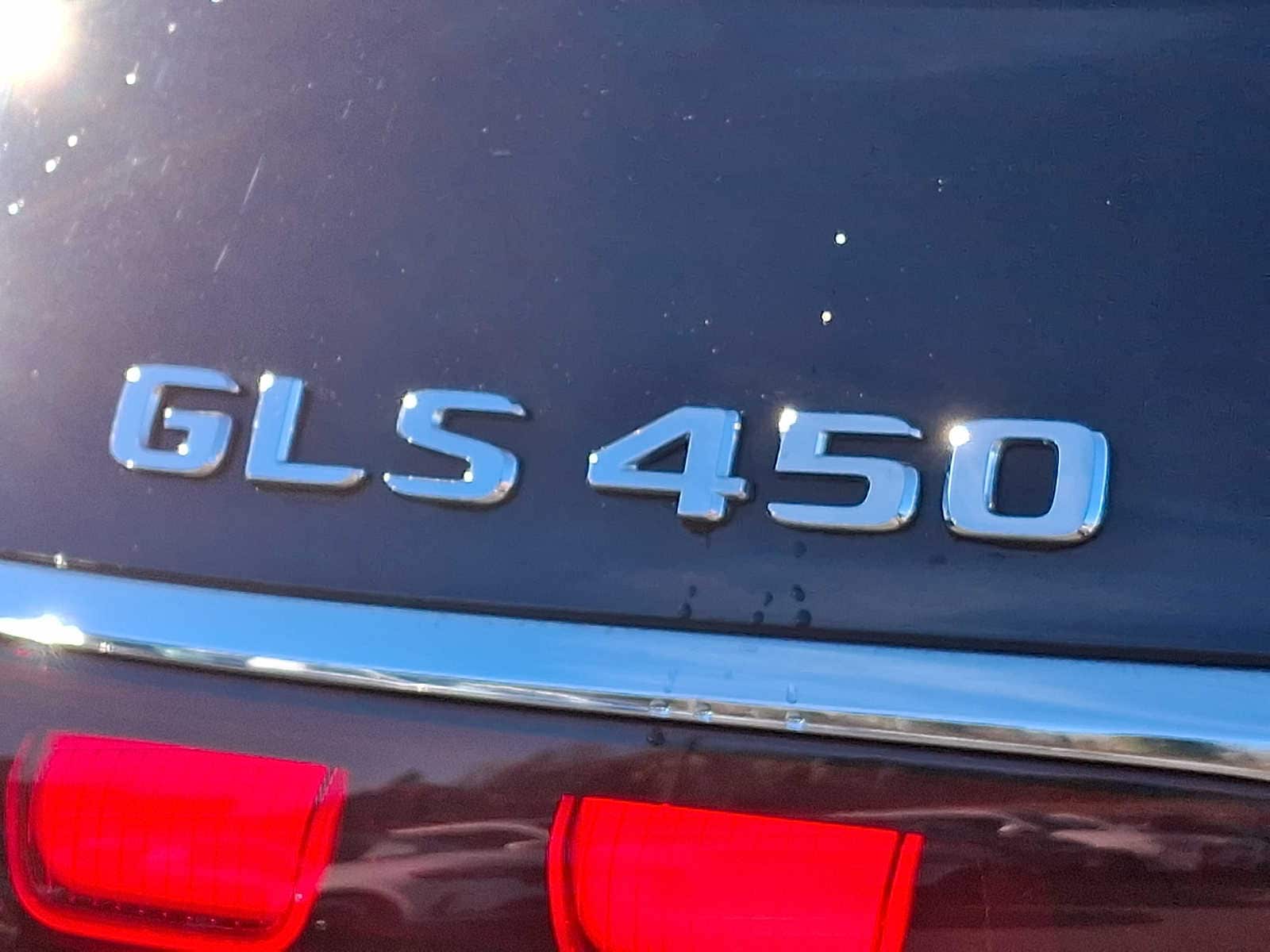 Thumbnail: 2025 Mercedes-Benz GLS - 28