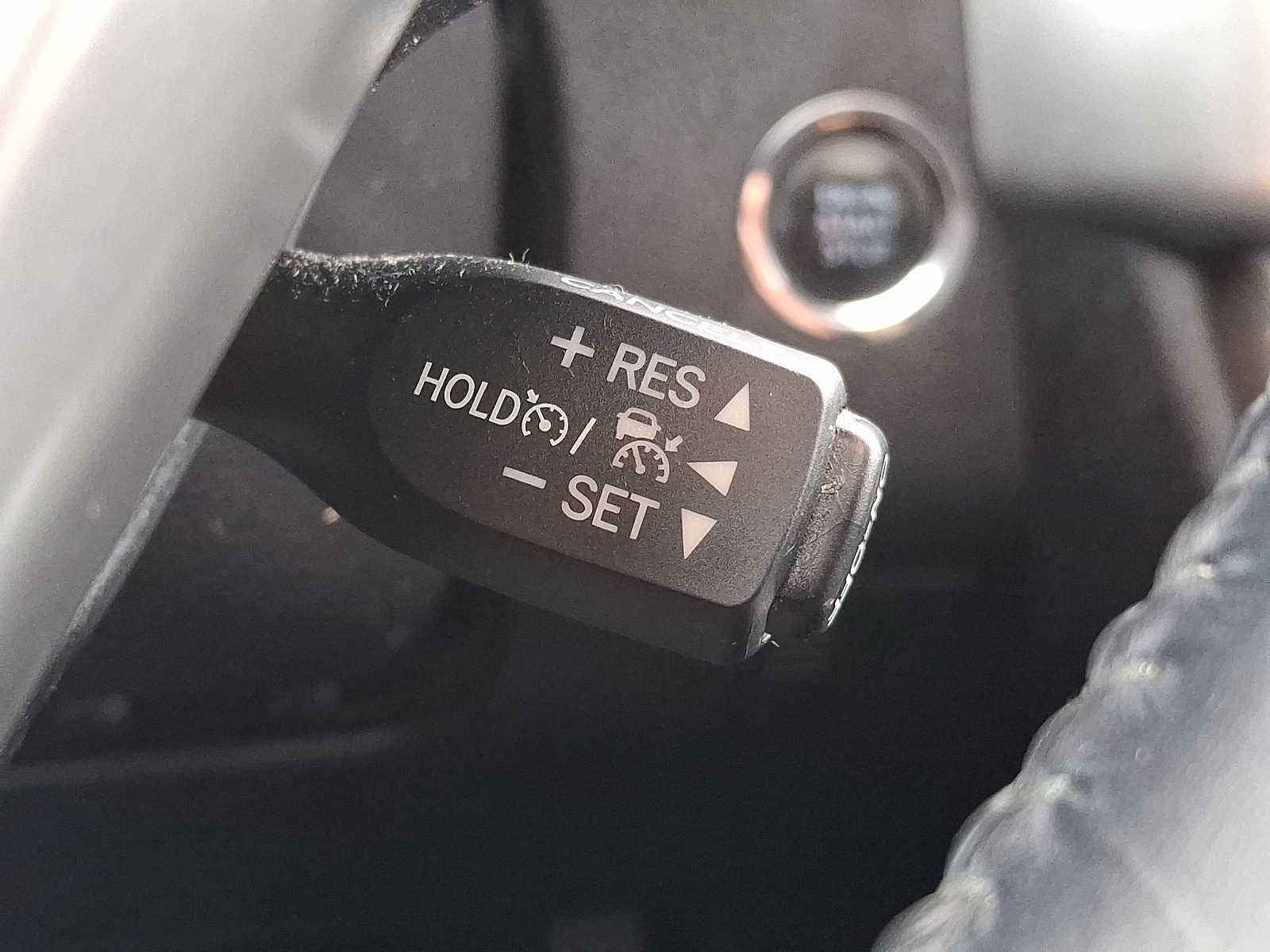 Thumbnail: 2017 Toyota Highlander - 20