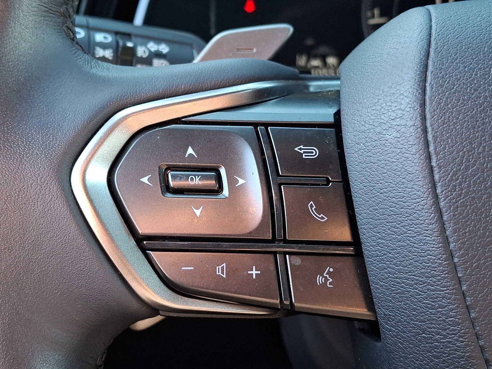 Thumbnail: 2023 Lexus RX - 18