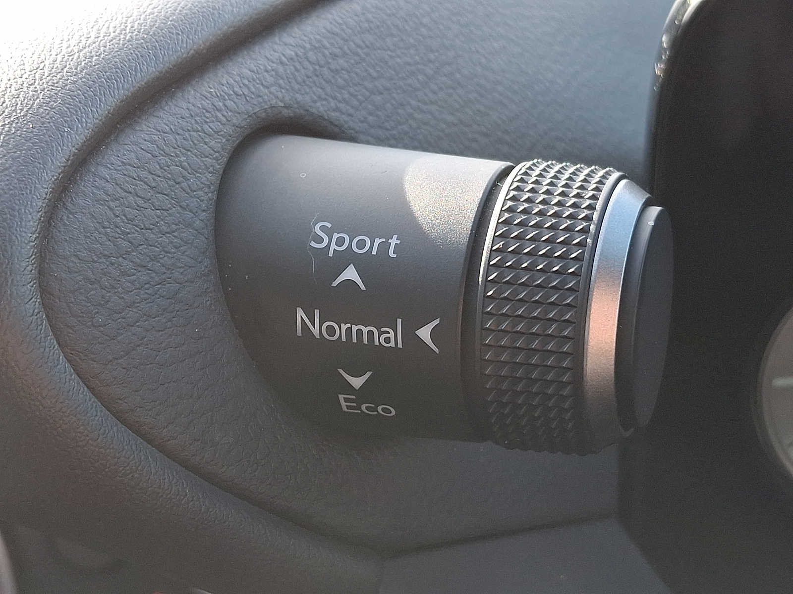 Thumbnail: 2025 Lexus ES - 26