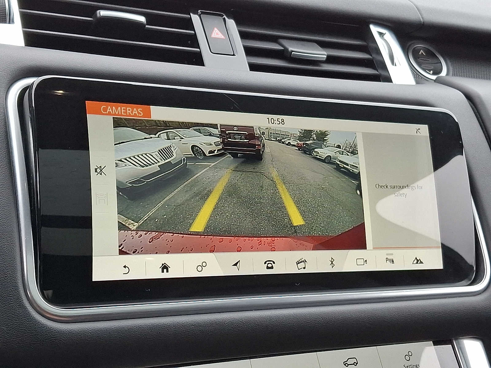 Thumbnail: 2020 Land Rover Range Rover Sport - 17