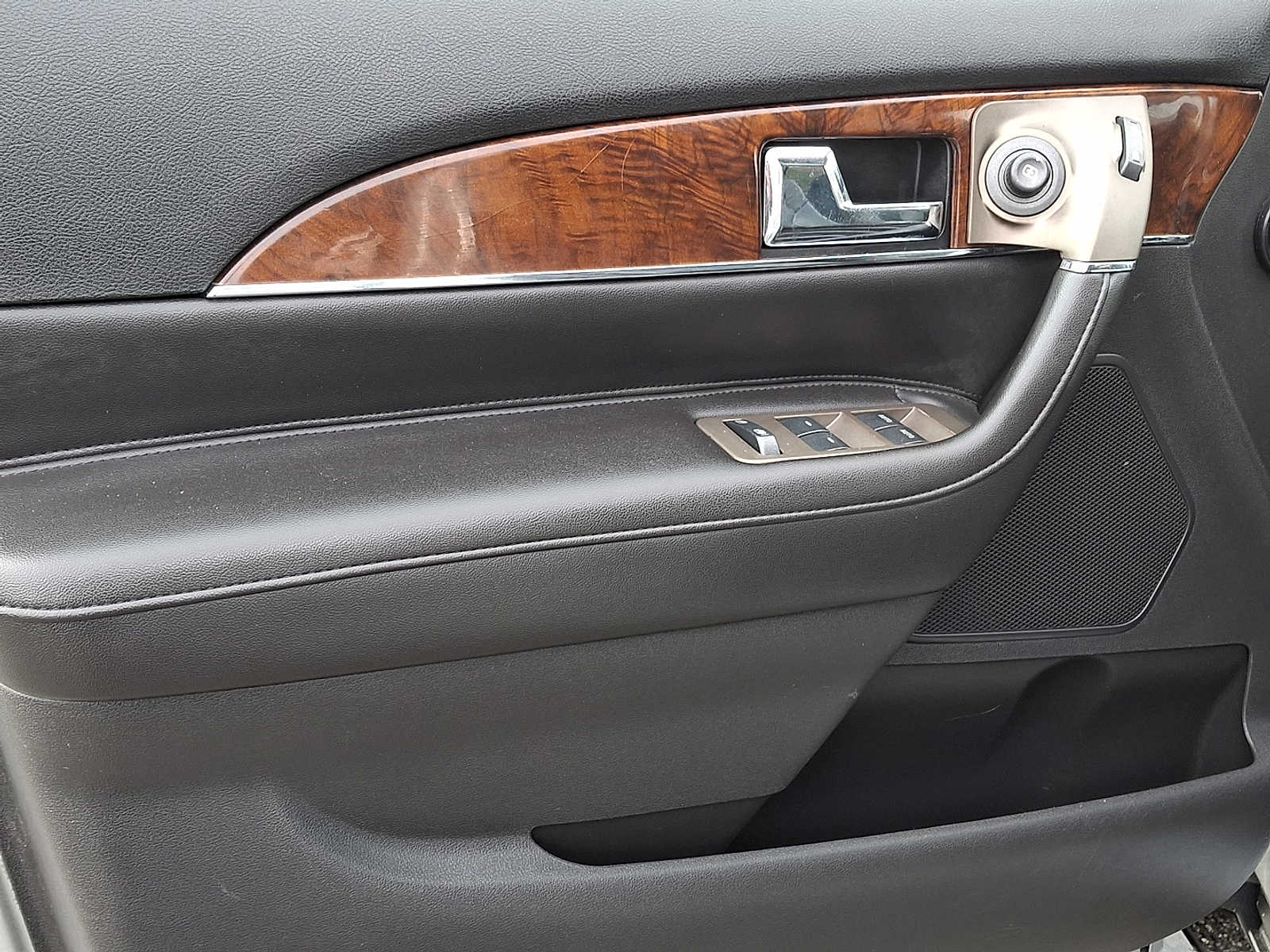 Thumbnail: 2015 Lincoln MKX - 10