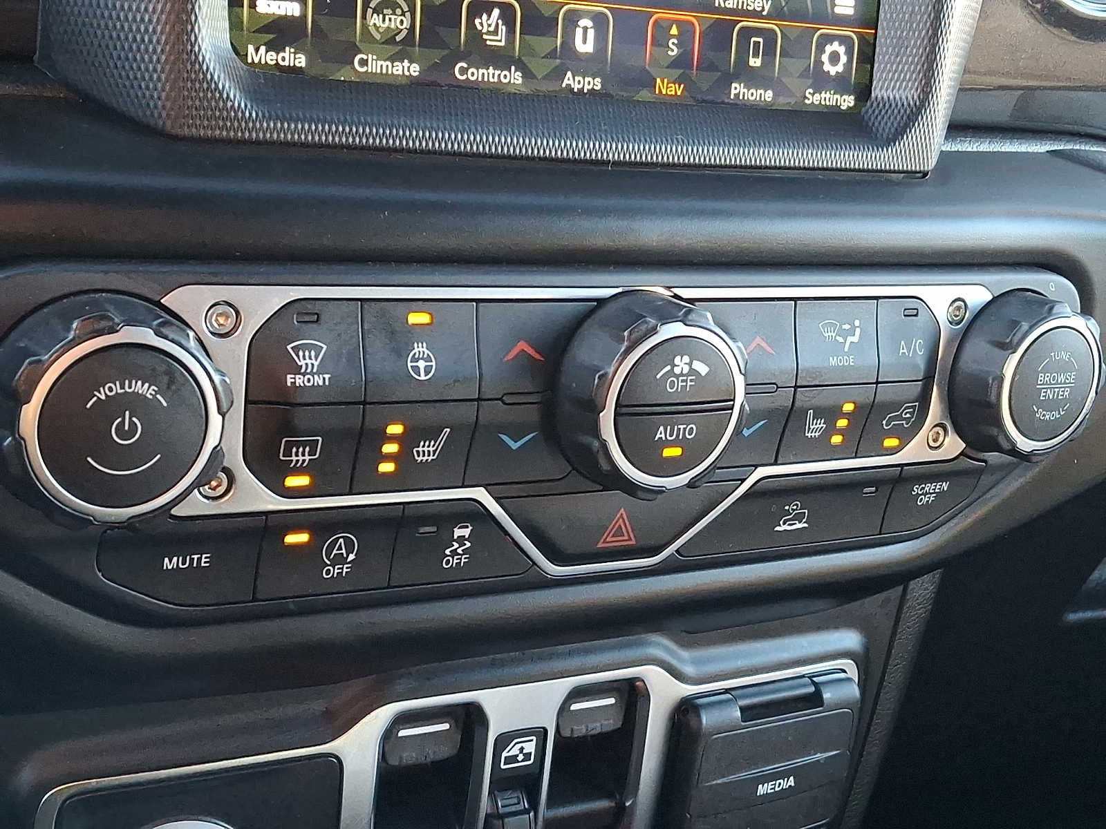 Thumbnail: 2021 Jeep Wrangler - 13