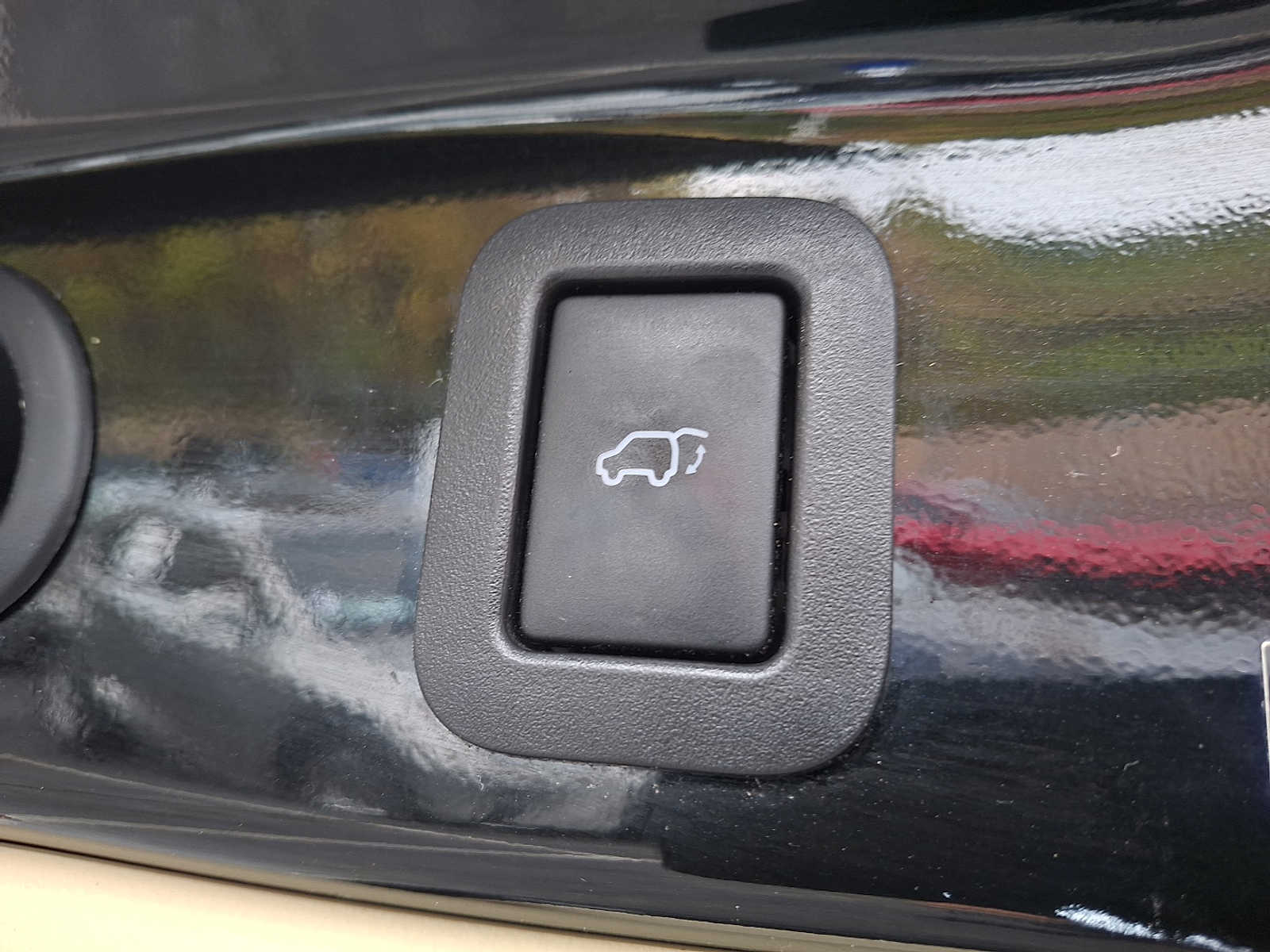 Thumbnail: 2014 Toyota Highlander - 27