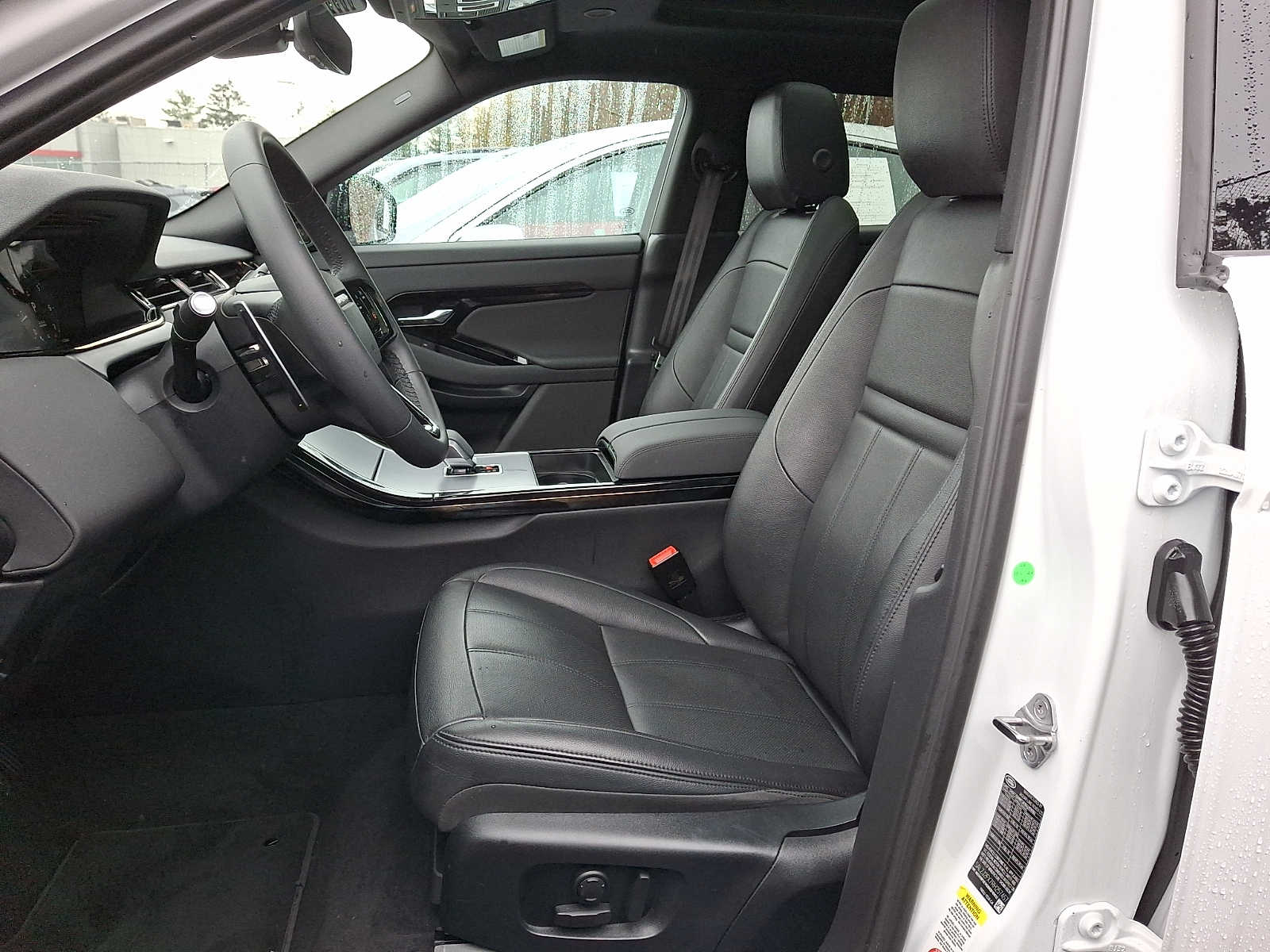 Thumbnail: 2024 Land Rover Range Rover Evoque - 9