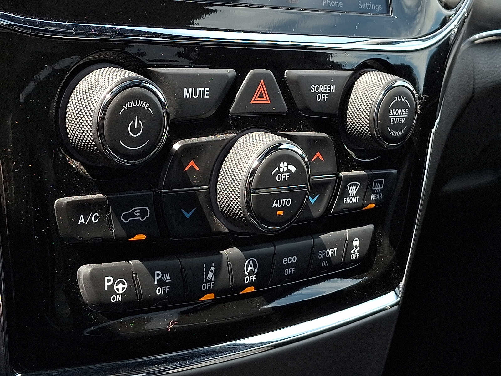 Thumbnail: 2021 Jeep Grand Cherokee - 14