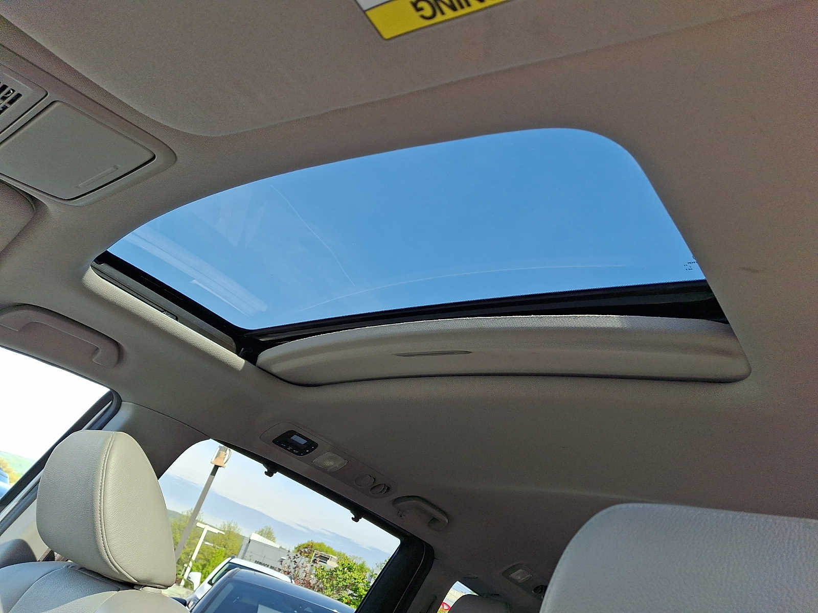 Thumbnail: 2015 Honda Odyssey - 14