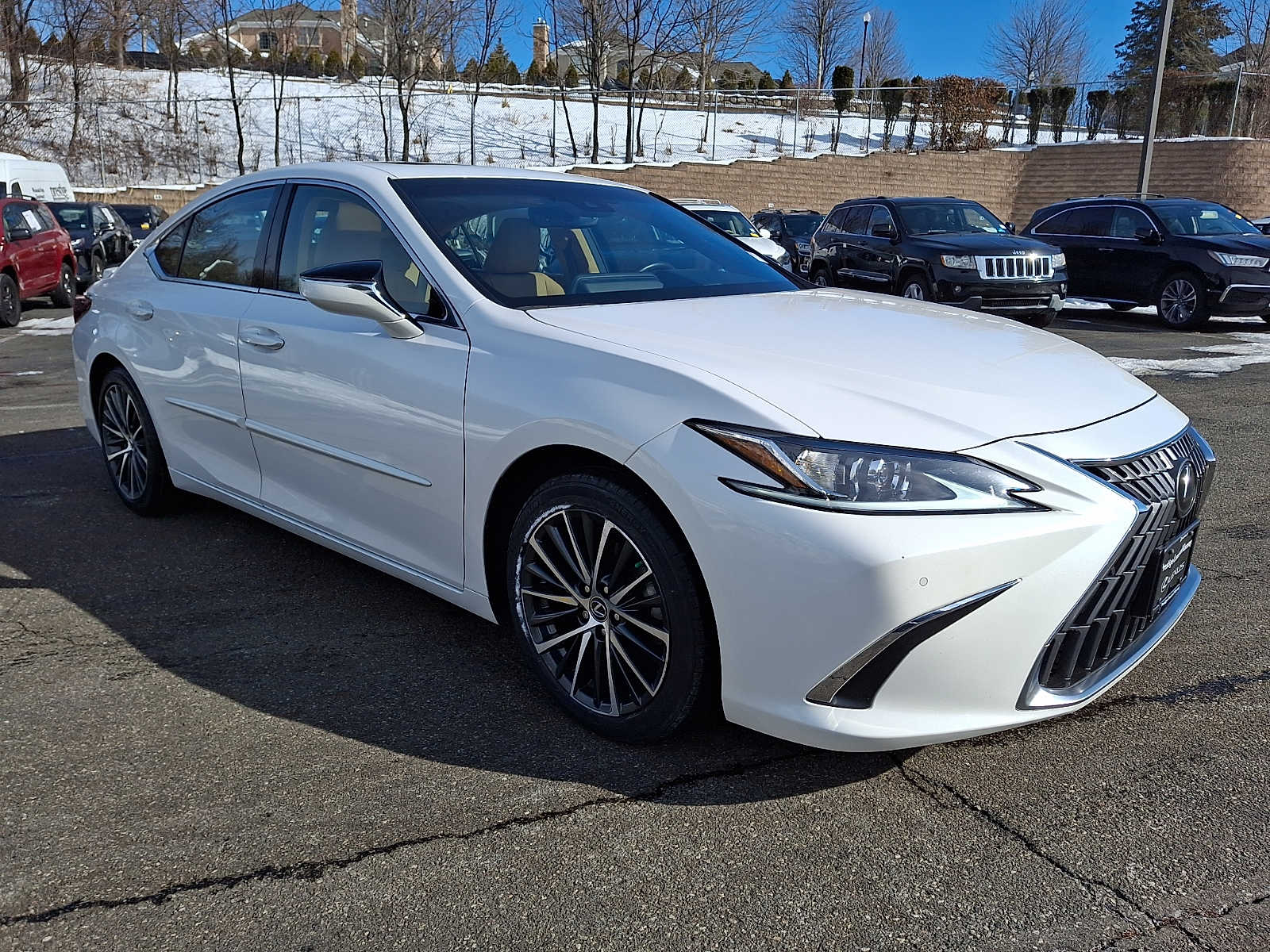 Thumbnail: 2023 Lexus ES - 3