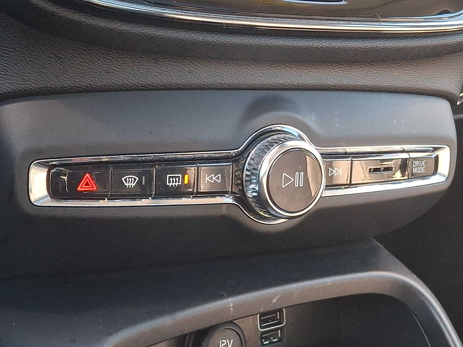 Thumbnail: 2019 Volvo XC40 - 13