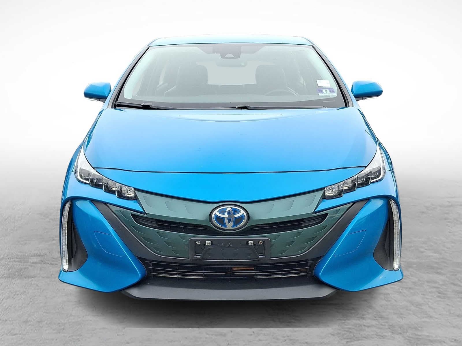 Thumbnail: 2017 Toyota Prius Prime - 2